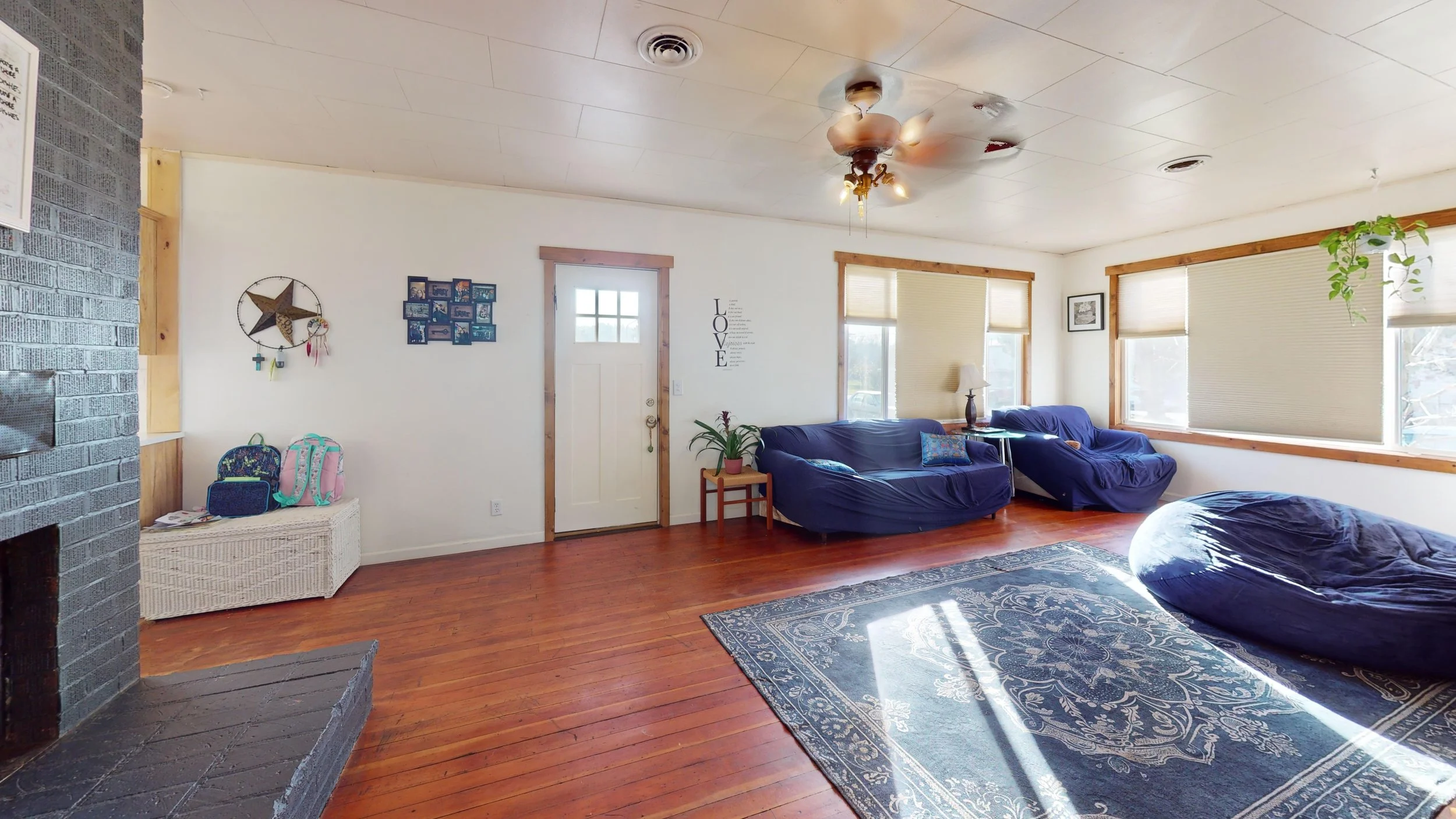 2124-Woburn-St-Main-House-Living-Room 2.jpg