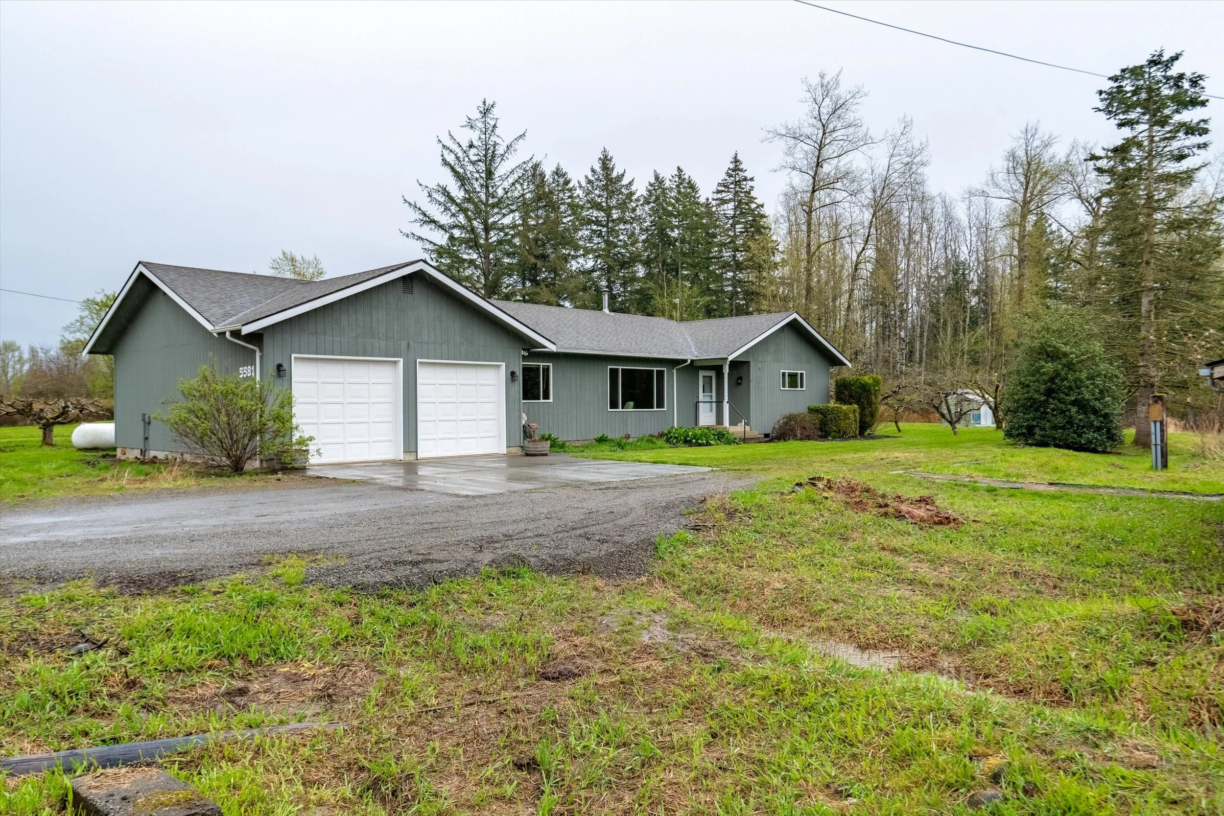 13-5581 Mission Rd exterior-12.jpg