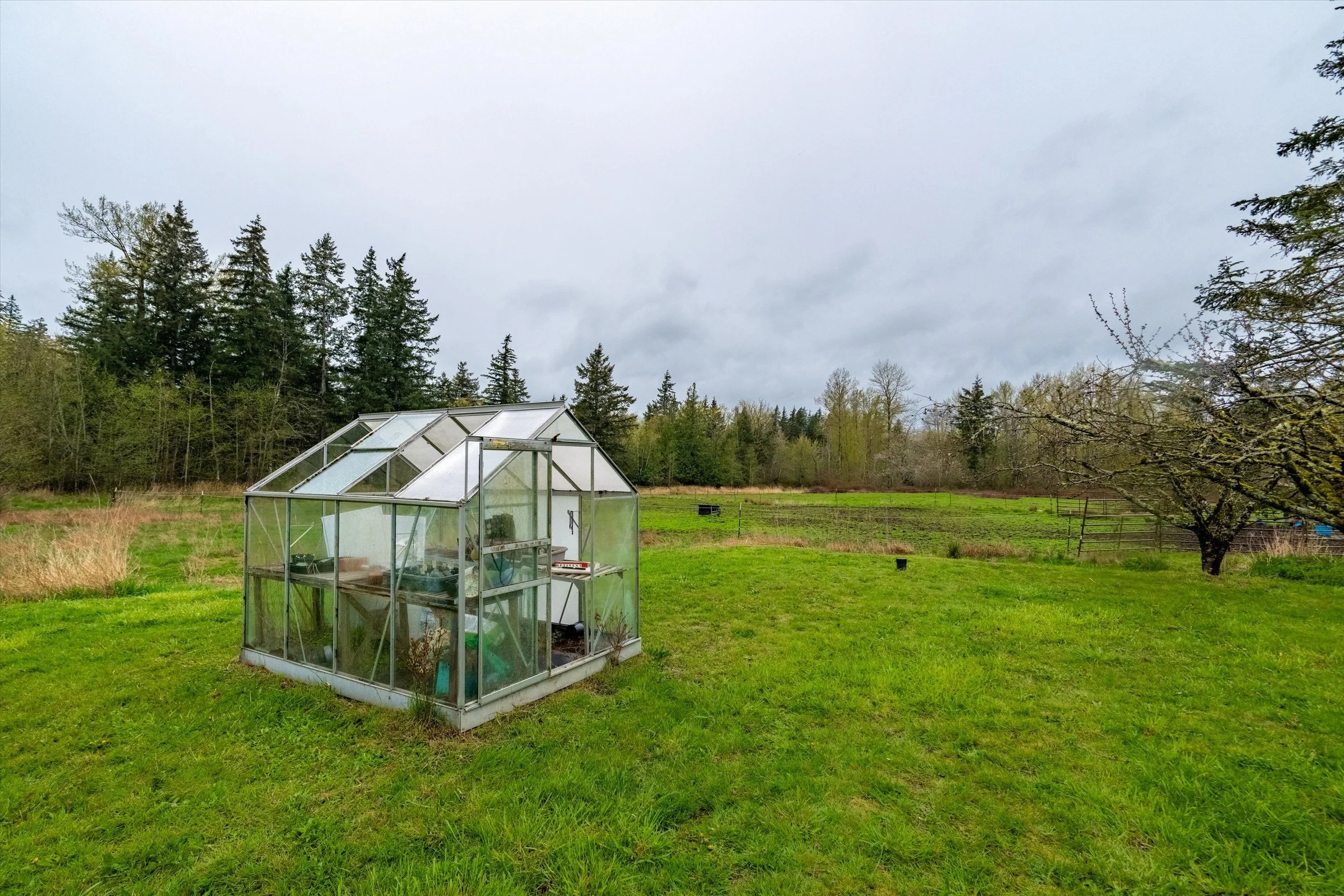 18-5581 Mission Rd exterior-17.jpg