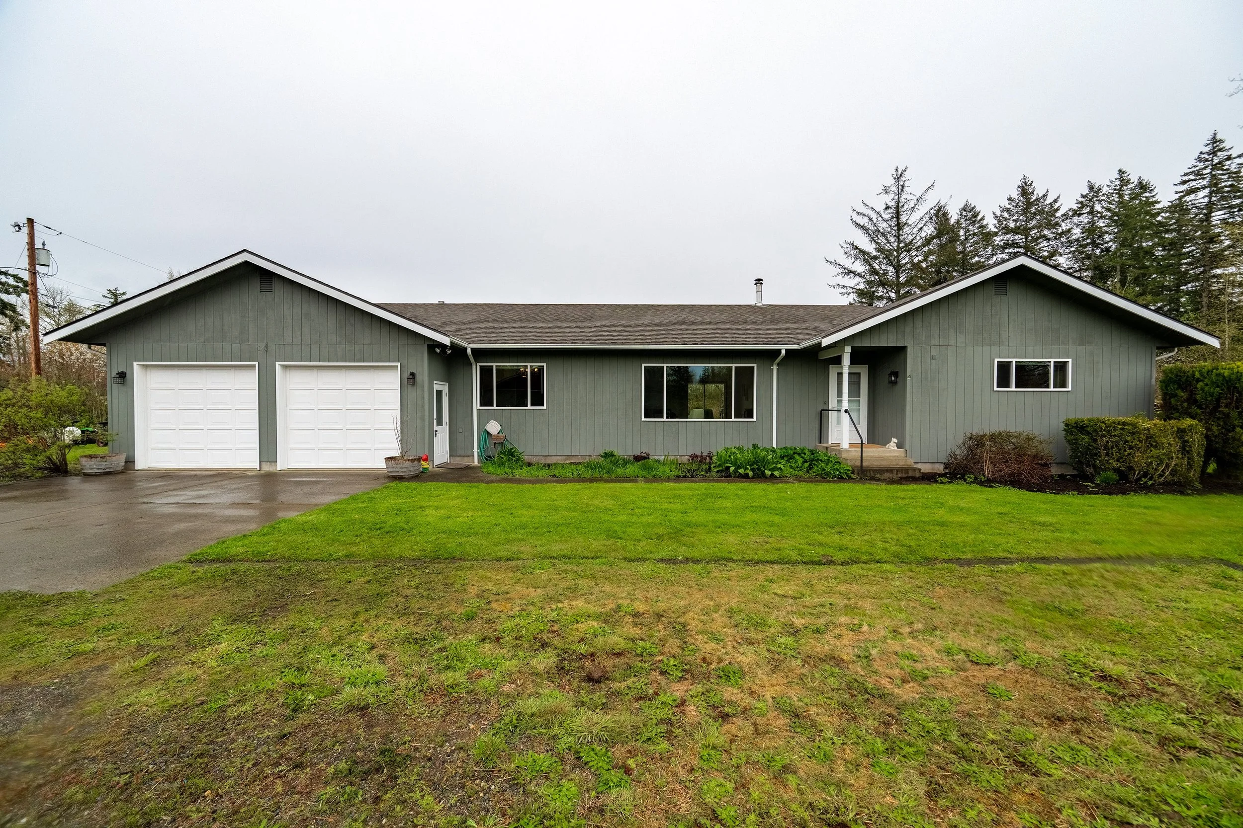 23-5581 Mission Rd exterior-3.jpg