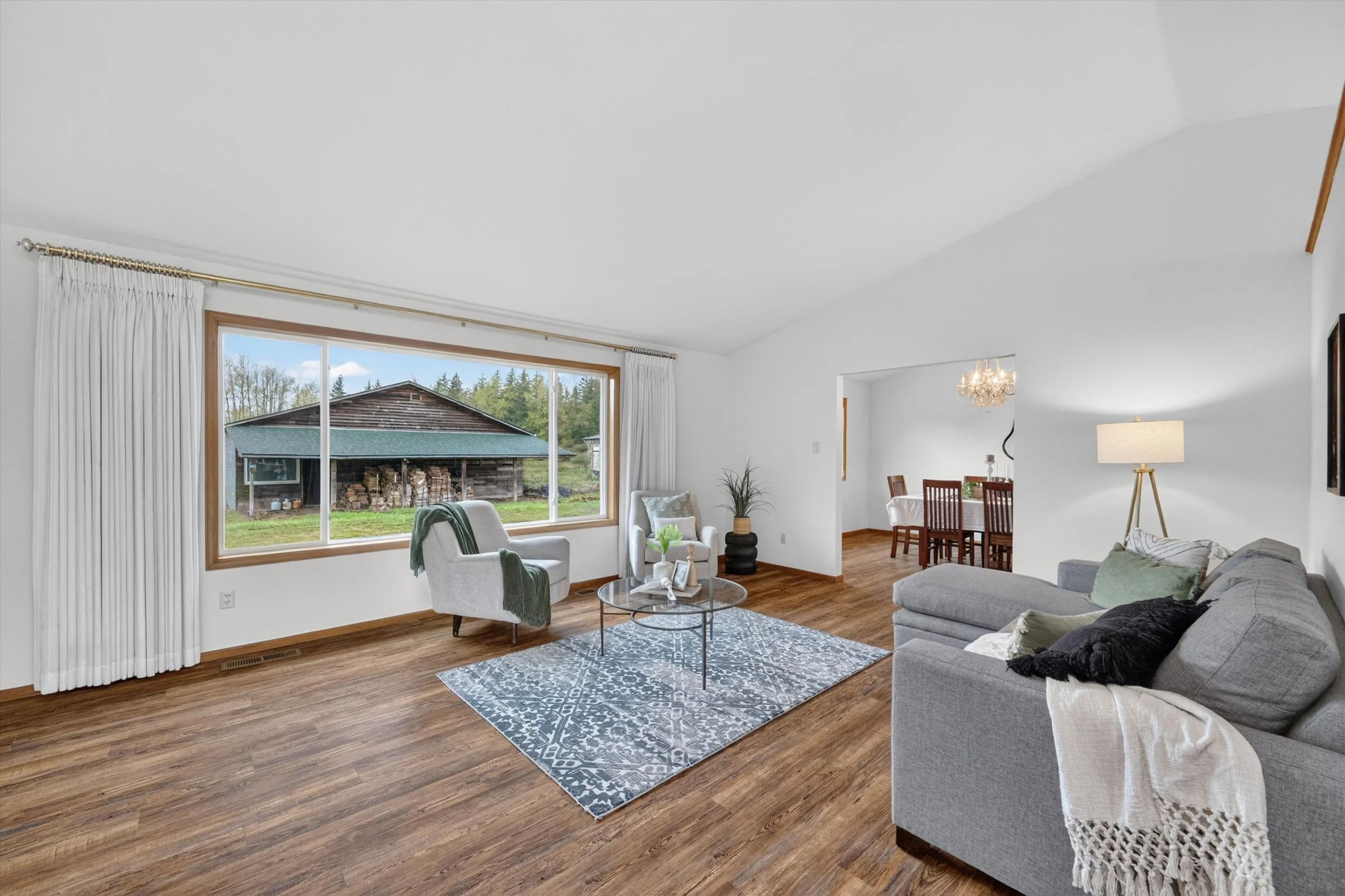 30-5581 Mission Rd-29.jpg