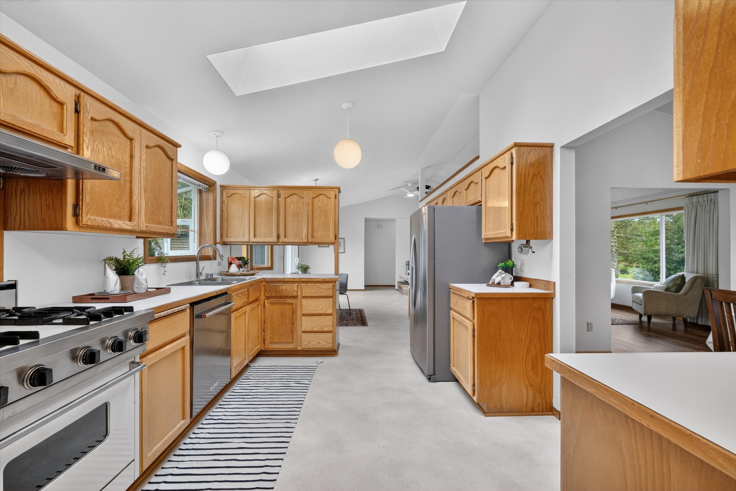 49-5581 Mission Rd-101.jpg