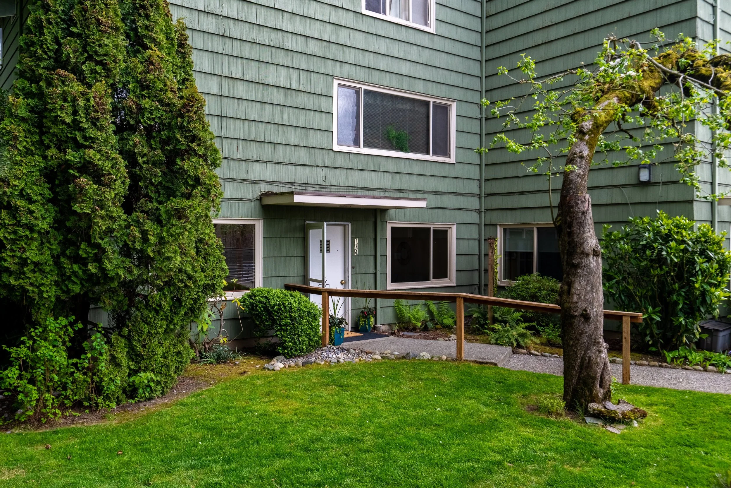 04-901 N Forest St #134-3.jpg