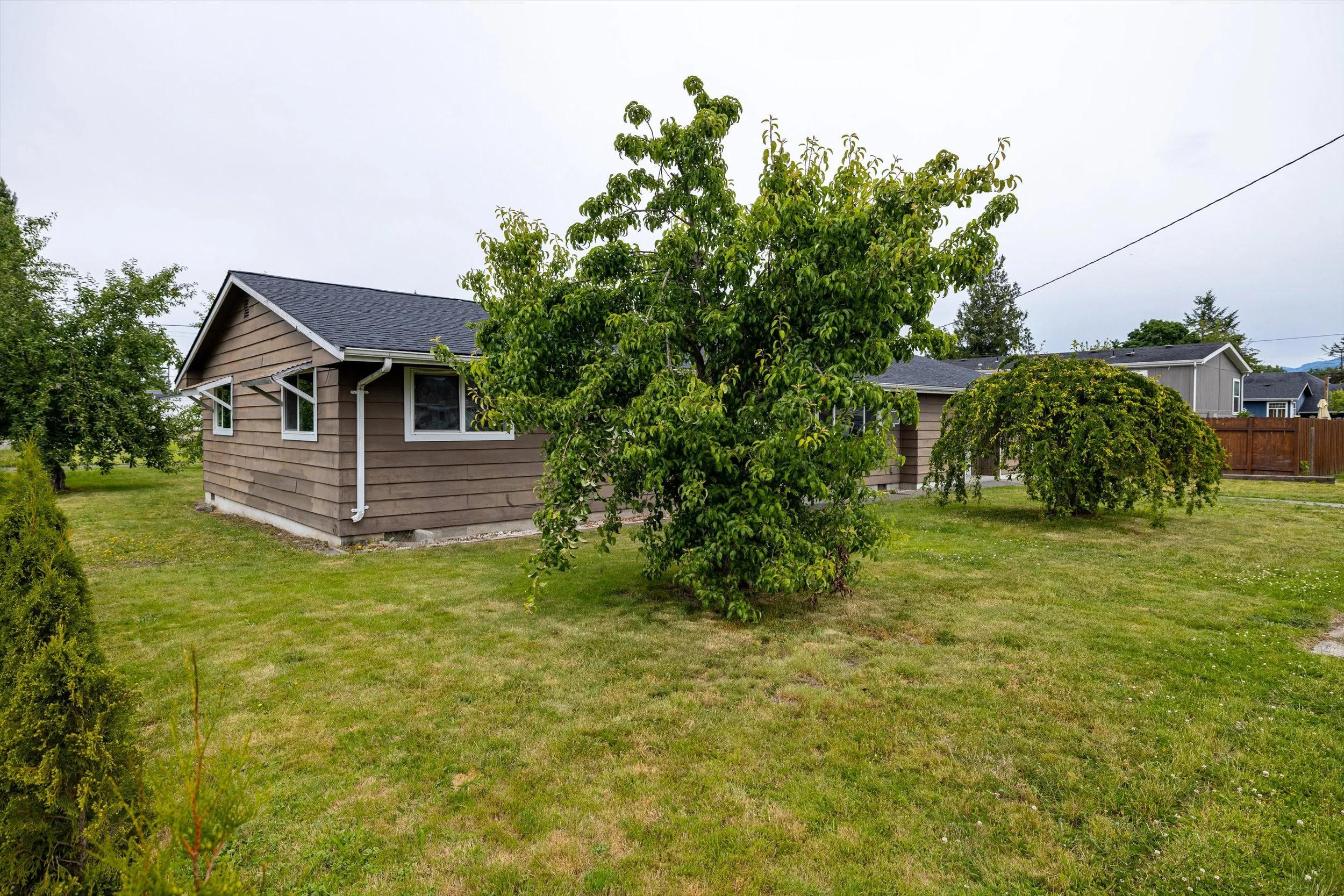 51-230 Cleveland St, Sumas-41.jpg