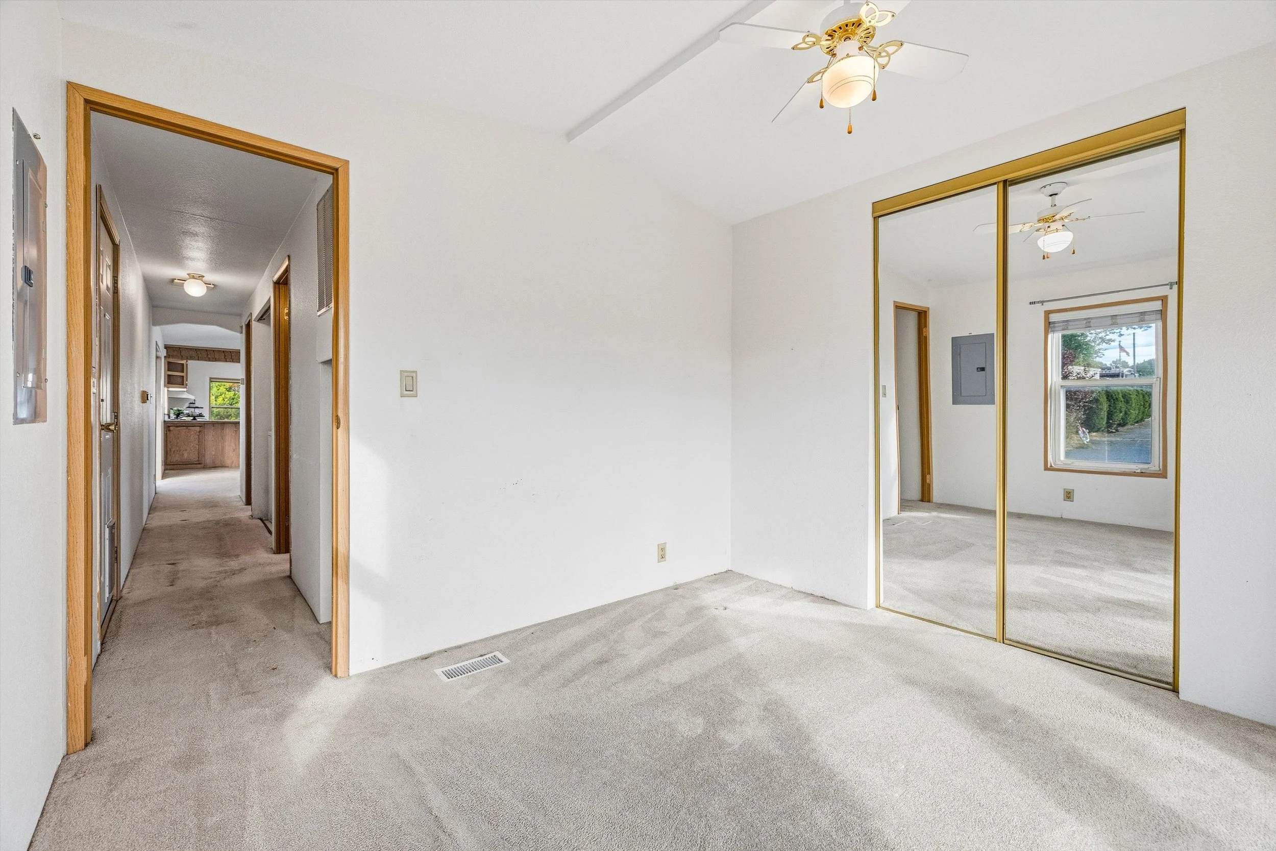20-8080 Harborview Road, M190, Blaine-22.jpg
