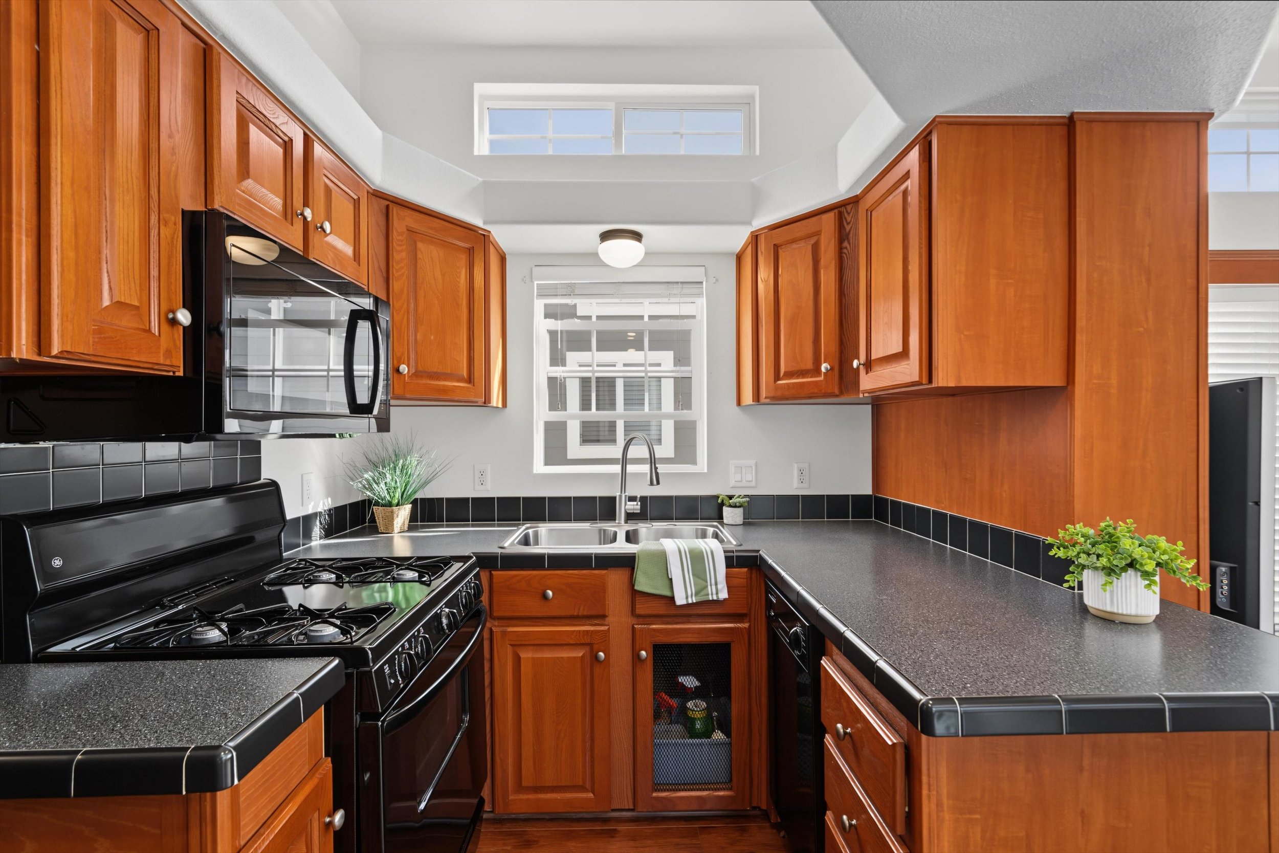 16-4751 Birch Bay Lynden Rd 53 Interior (4).jpg