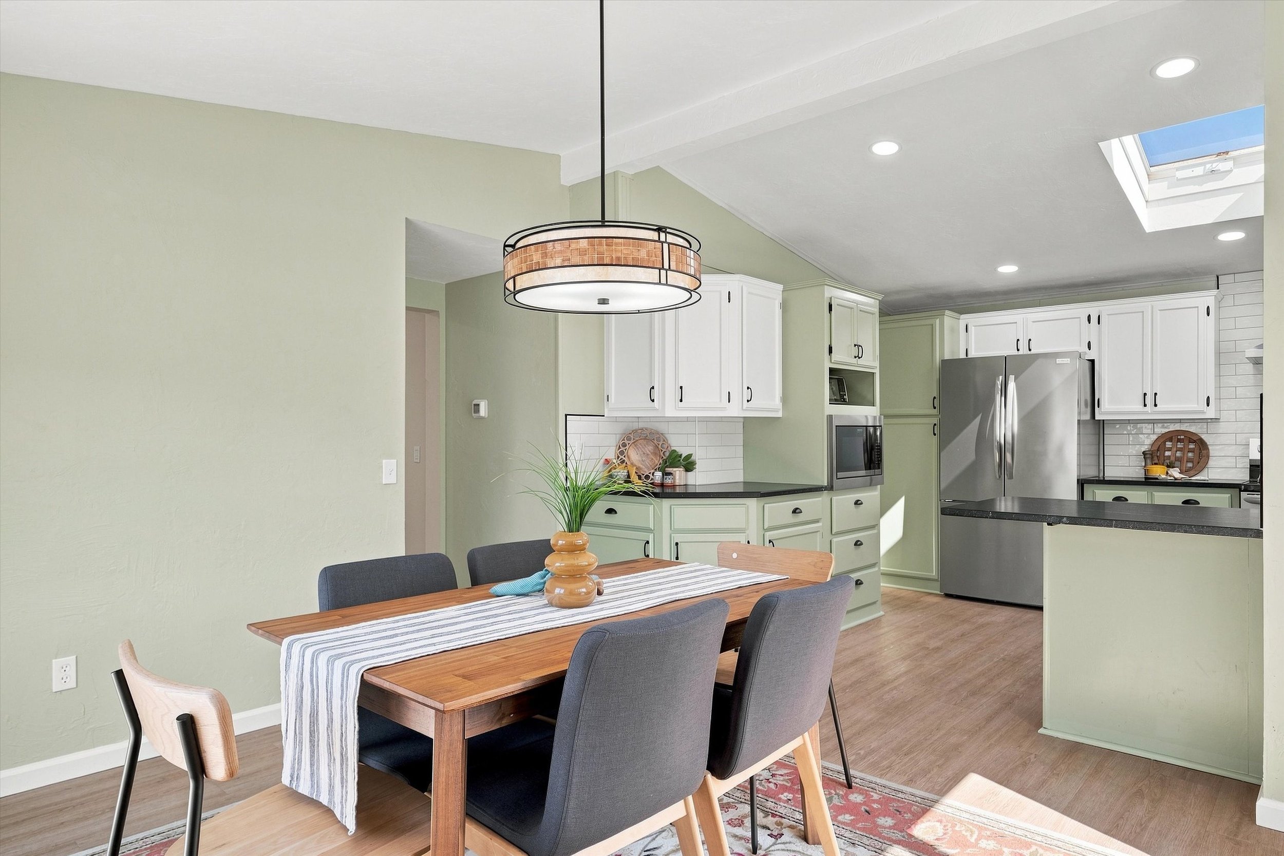 12-3802 James St #38-34.jpg