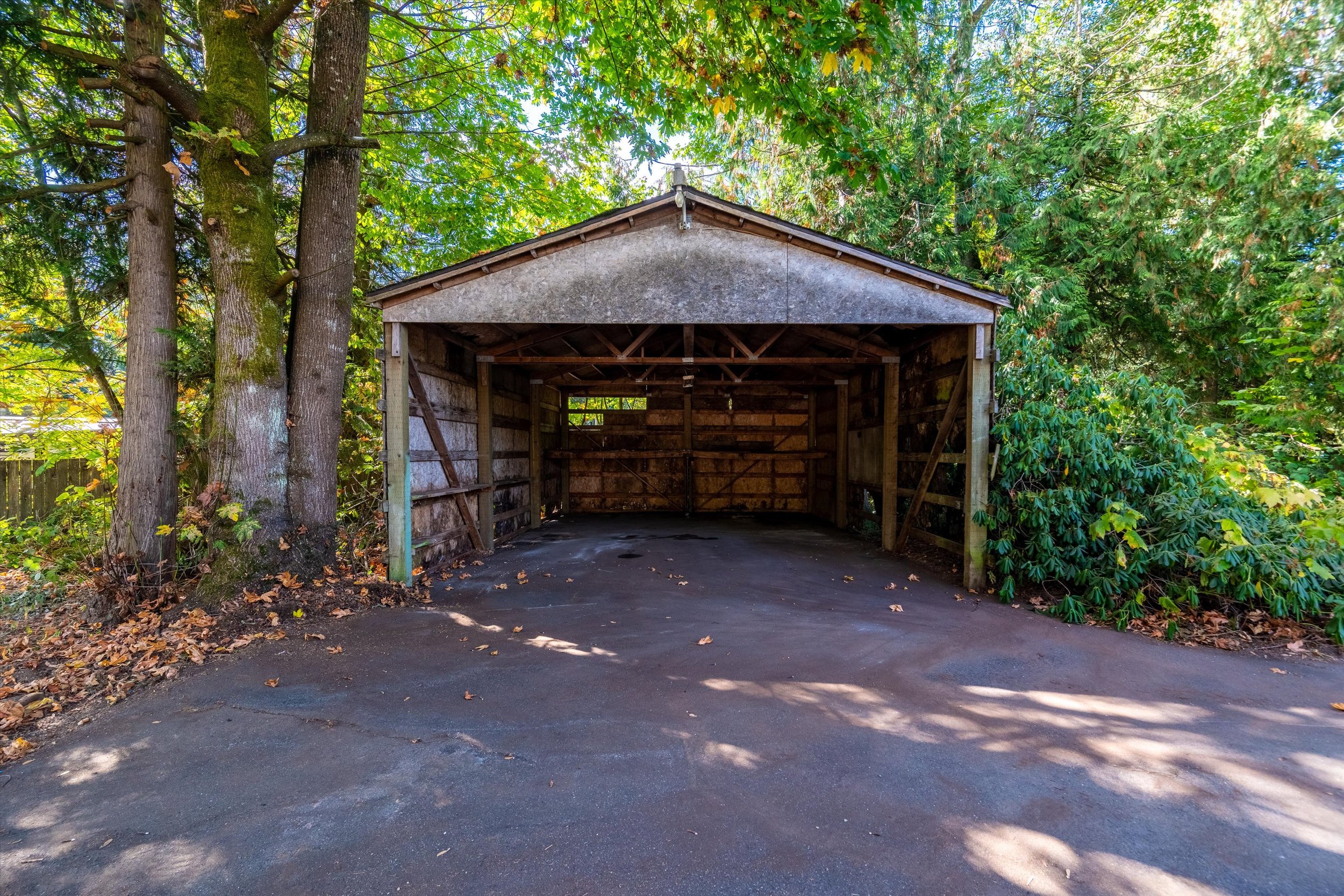 17-2033 E Pole Rd-12.jpg
