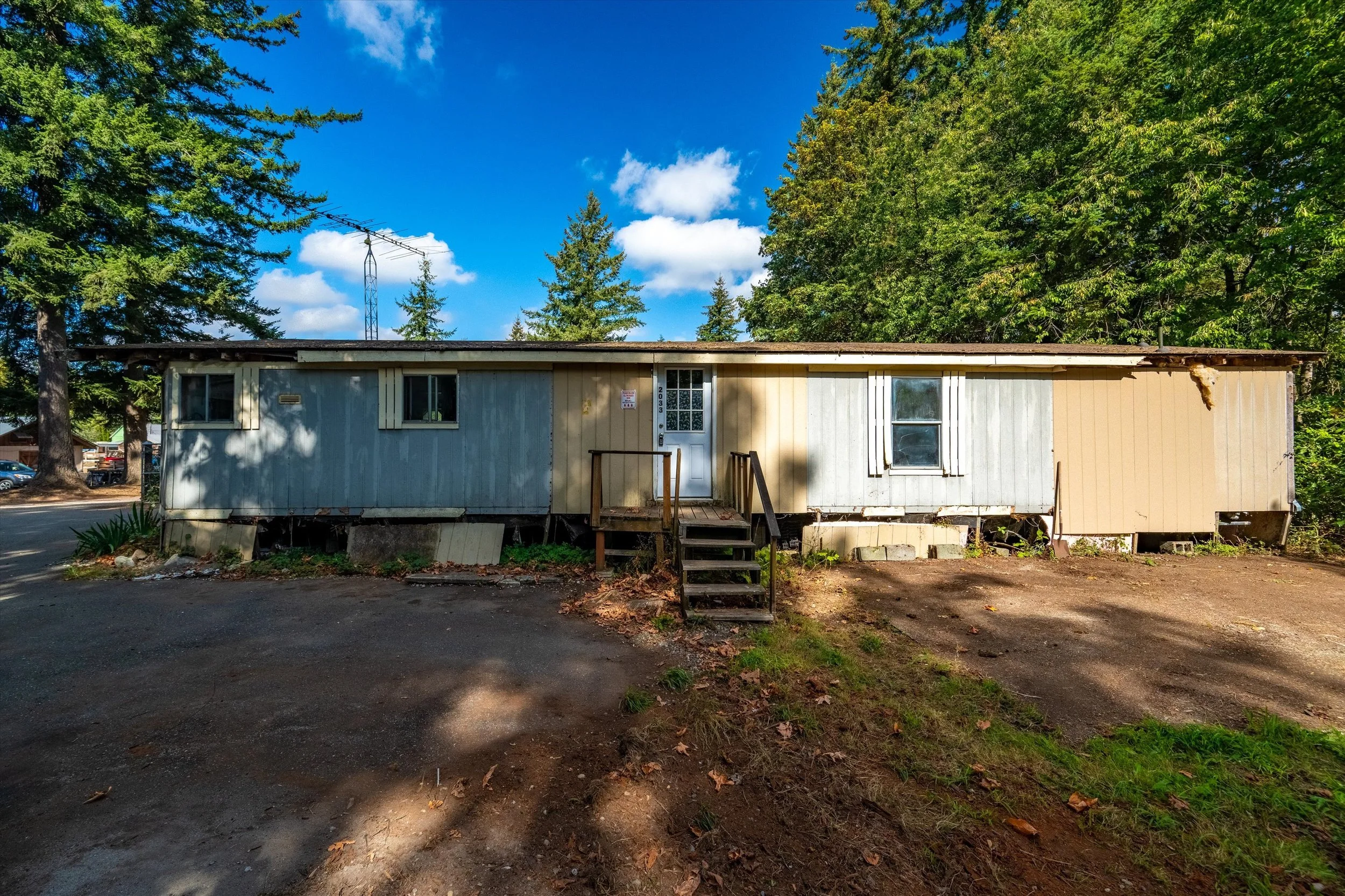 19-2033 E Pole Rd-14.jpg