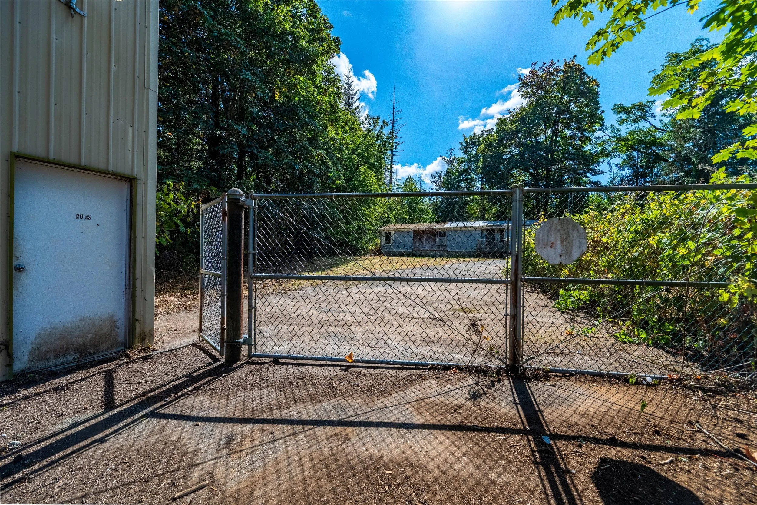 24-2033 E Pole Rd-19.jpg