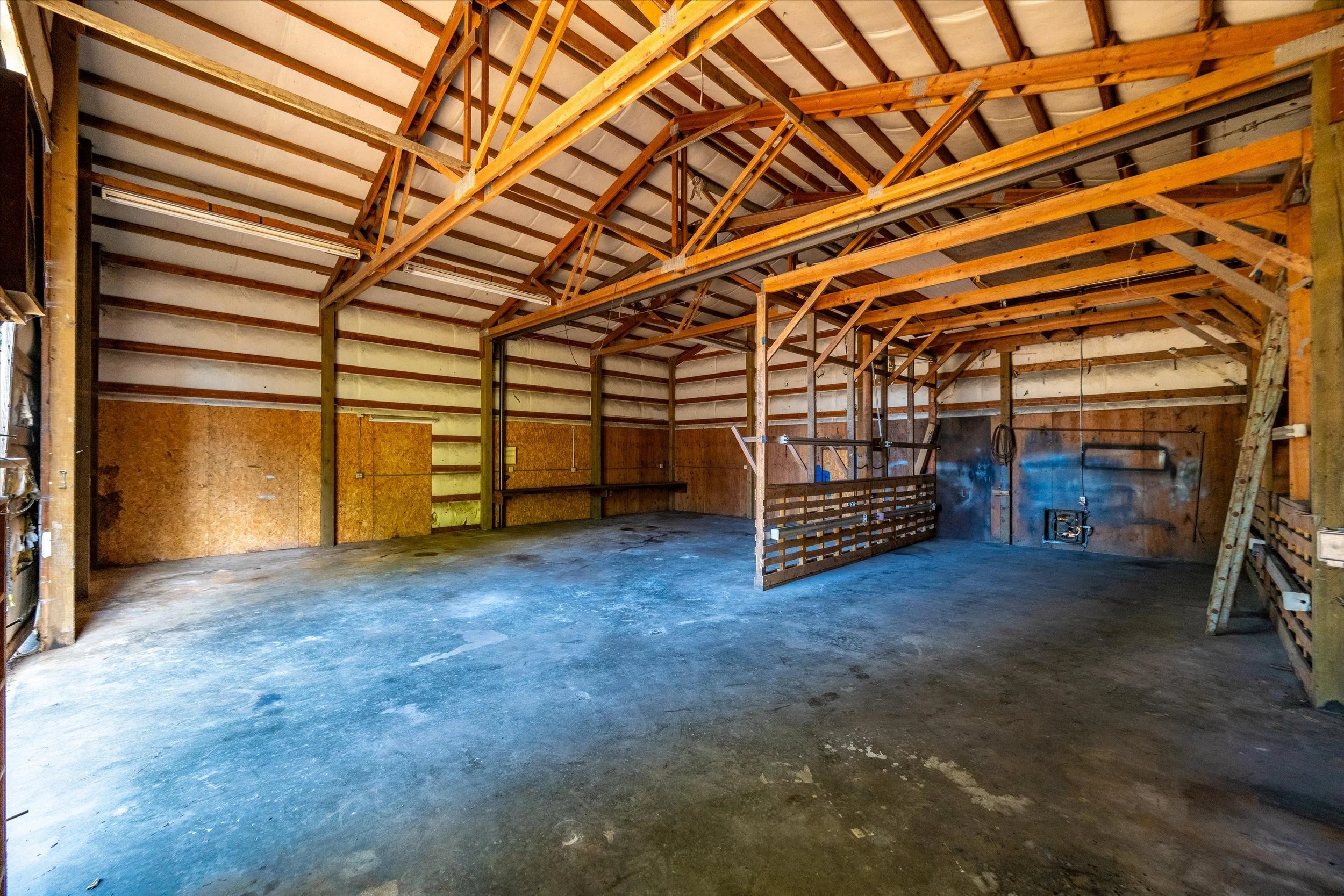 28-2033 E Pole Rd-23.jpg