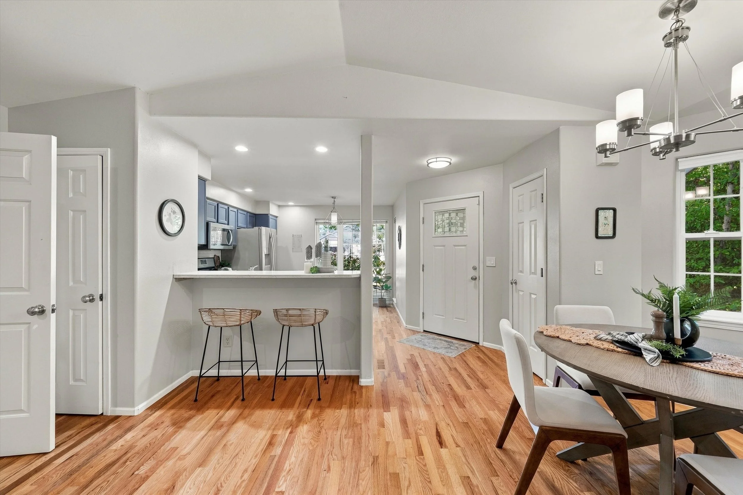 26-2532 New Haven Pl (25).jpg