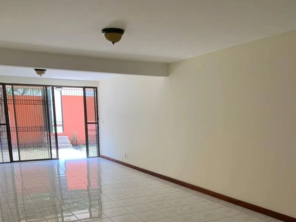 Se Vende Apto. en Zona 10.