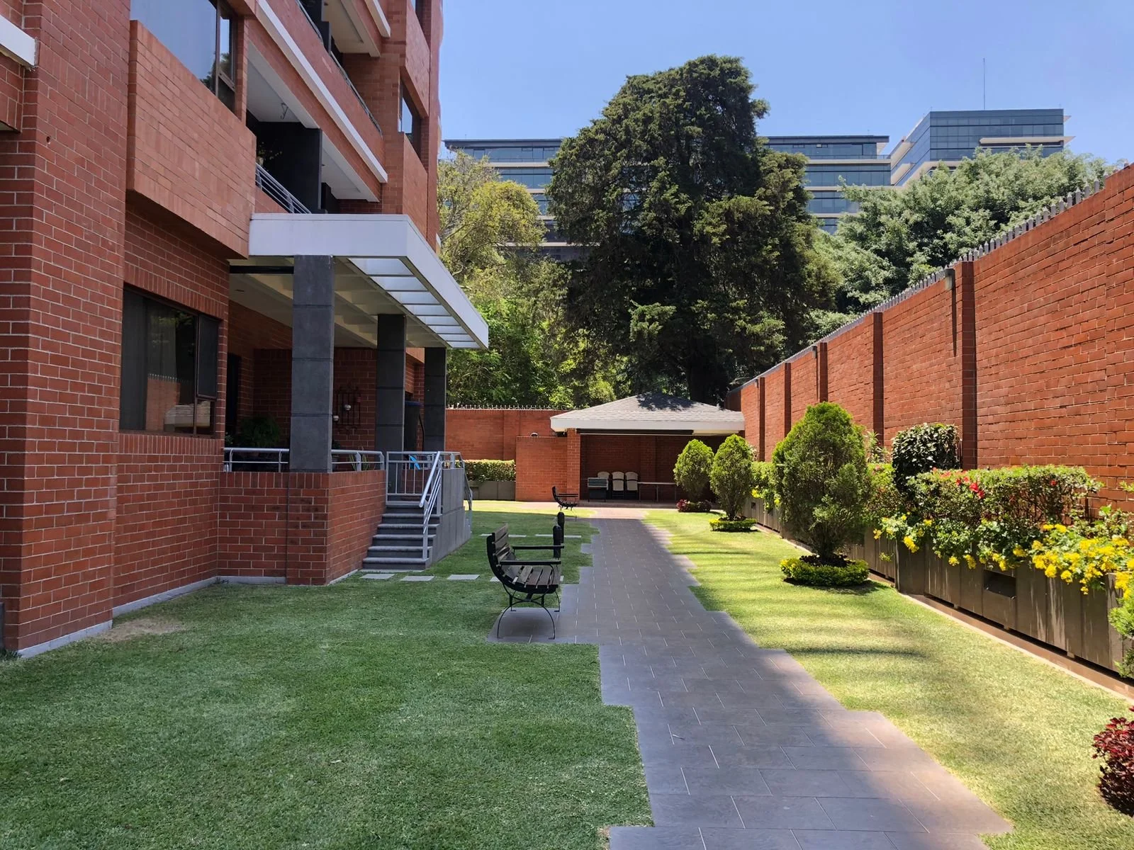 WhatsApp Image 2023-05-19 at 12.06.33.jpeg