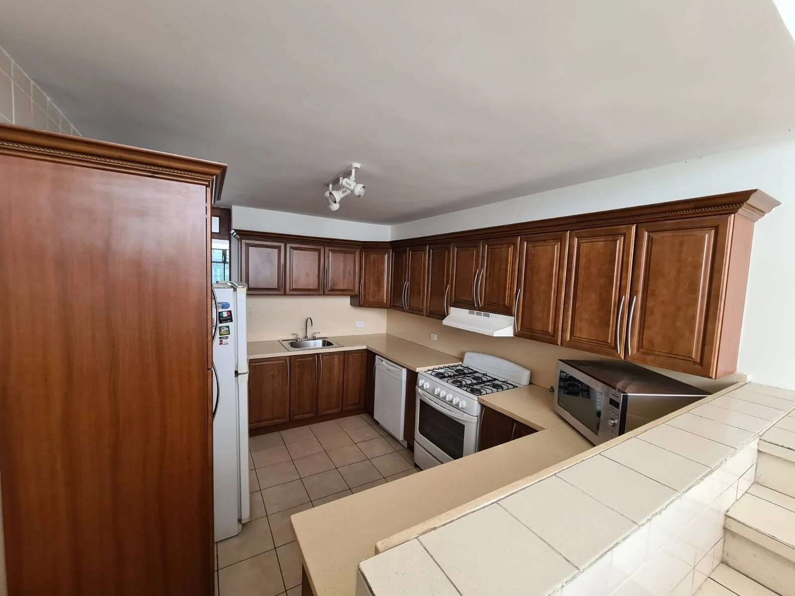 PHOTO-2023-01-09-17-14-45 (3).jpg