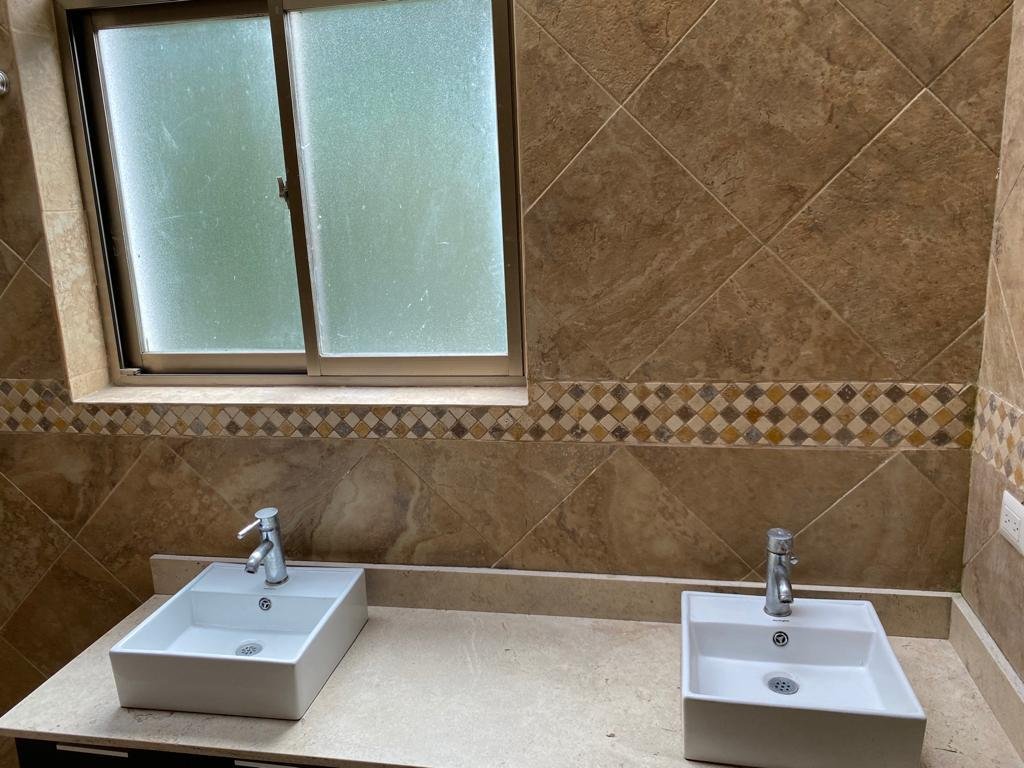 WhatsApp Image 2022-12-02 at 5.11.29 PM (18).jpeg