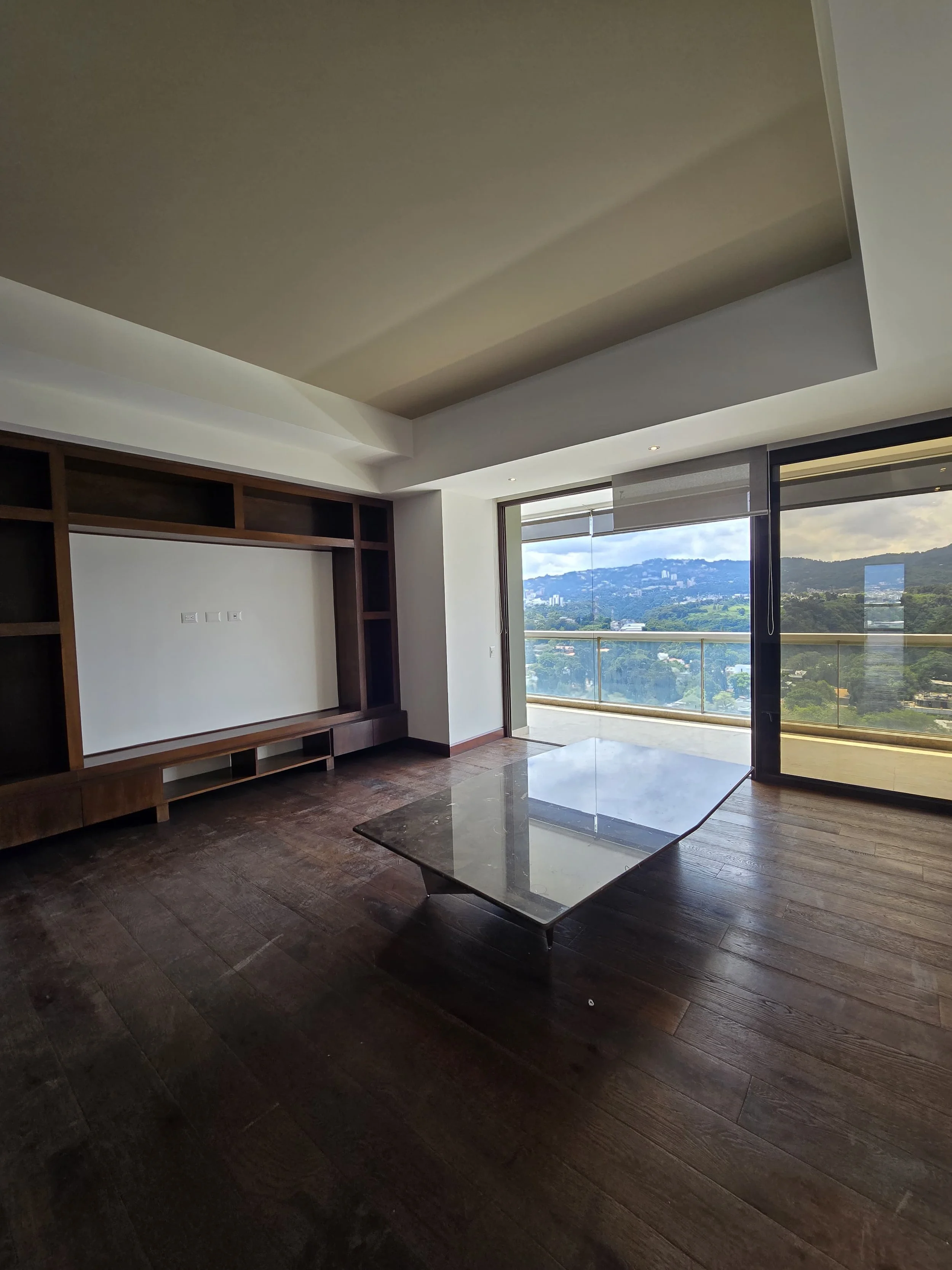 Se Alquila/Vende Apto. Tiffany Quinta,  Zona 14.