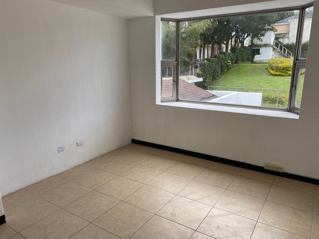 WhatsApp Image 2022-12-02 at 5.11.29 PM (12).jpeg