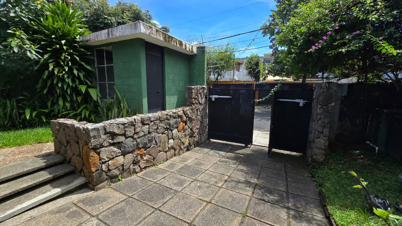 WhatsApp Image 2025-10-03 at 3.36.20 PM (4).jpeg