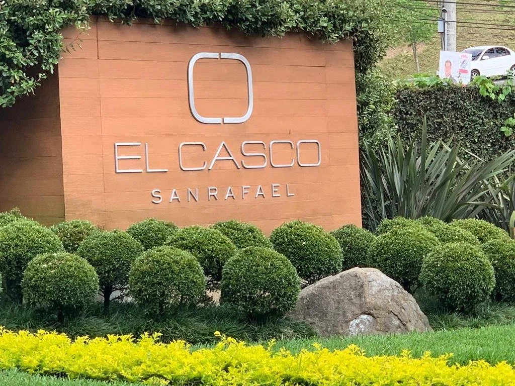 PHOTO-2022-04-26-07-46-47 (3).jpg