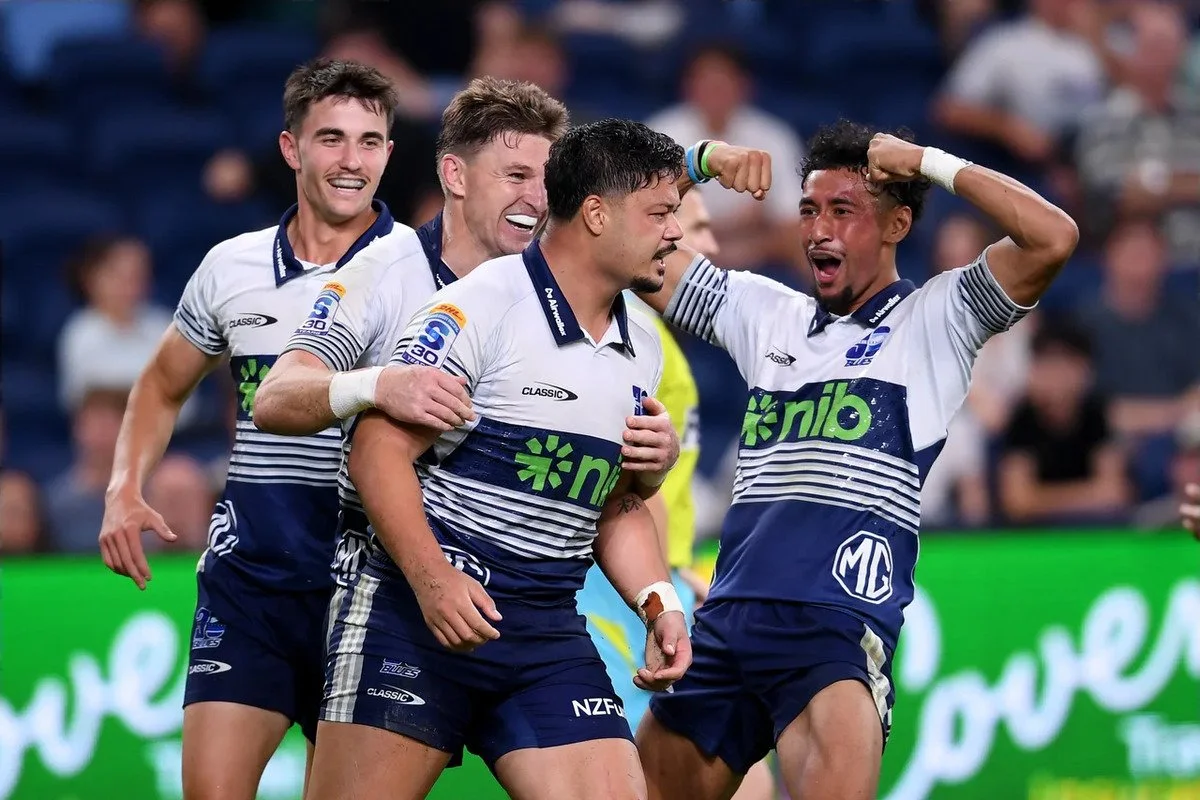 SECOND HALF BLITZ SEES BLUES DEFEAT WARATAHS
