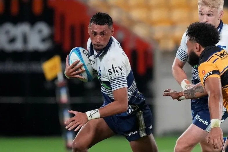 TOUGH NIGHT IN WELLY FOR THE BLUES