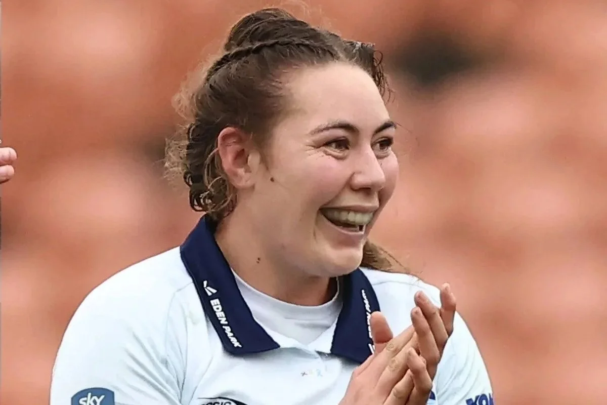 MAIA ROOS RE-SIGNS THROUGH END OF 2029