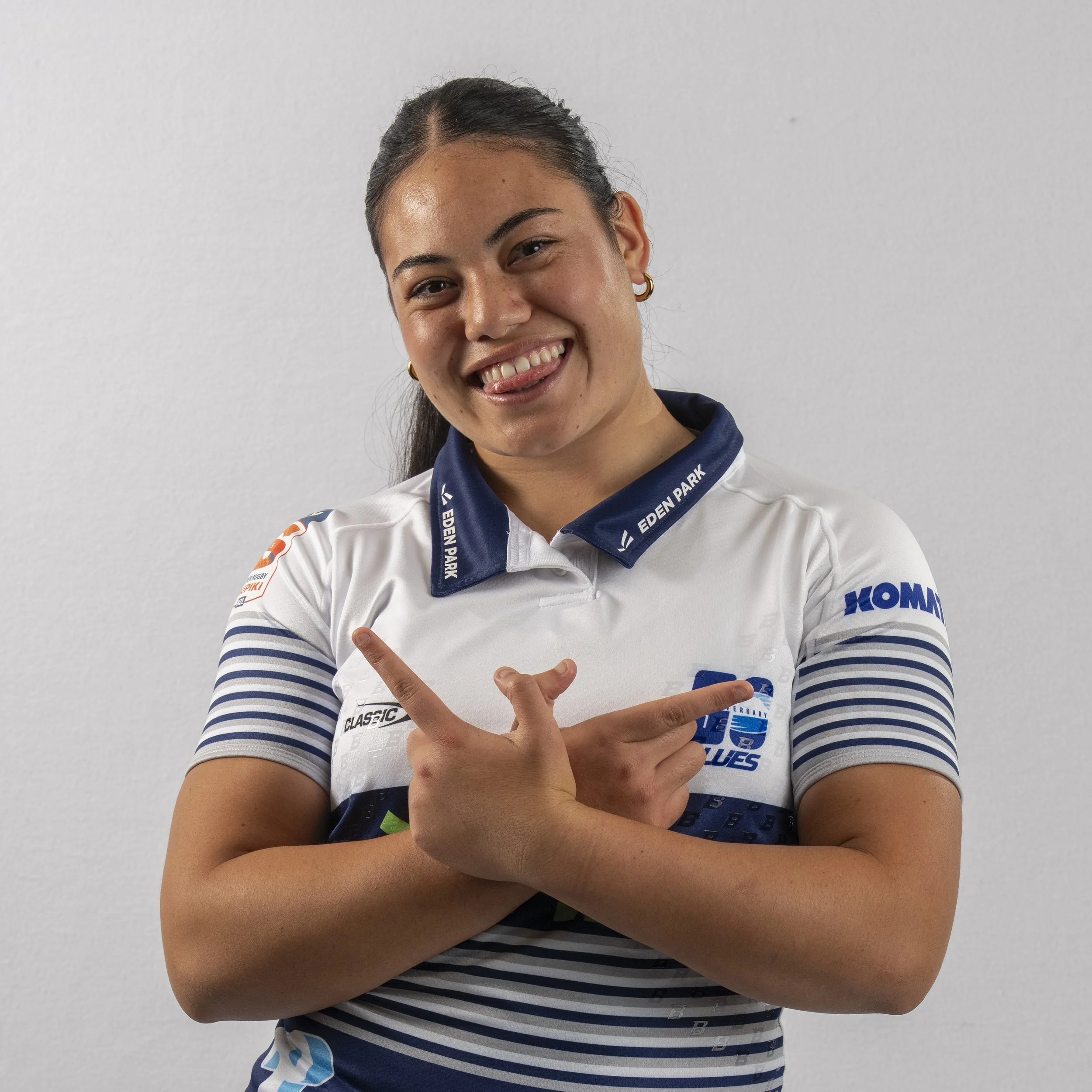 TAUFA BASON  LOOSE FORWARD 
