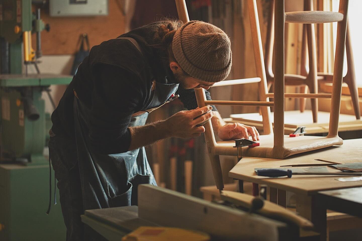 Happy place. 😌

📸: @muwinmedia 
.
.
.
.
.
.
.
.
.
.
#nmstudio #nickmazerolle #makersstudio #maker #woodworker #workshop #build #fabricate #furniturefab #woodshop #furnitures #furnituremaker #chairmaking #studiospace #shoplocal #shopspace #frederict