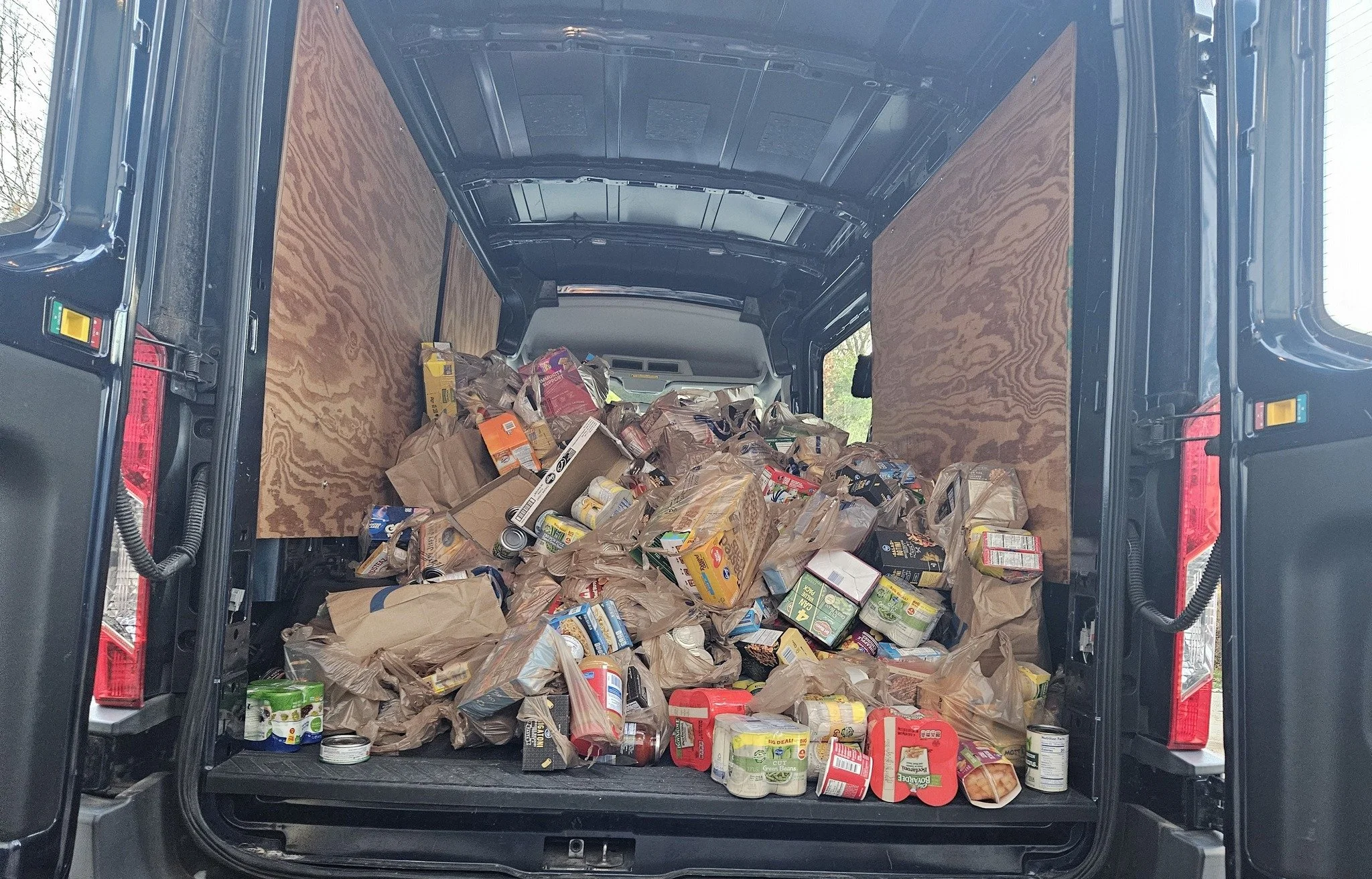This is what 2,552 pounds of food likes like!

Thank you to Kroger on College Mall Road for hosting Community Kitchen staff and volunteers for our Holiday Backpack Buddies food collection drive this past Sunday.  We appreciate all the volunteers, won