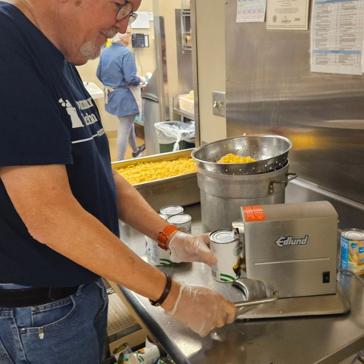 This Week of Giving, let's take a moment to honor our incredible Community Kitchen volunteers. They truly are the heartbeat of our organization, turning simple actions into acts of love and service!

In 2024 alone, our volunteers gave an astounding 1