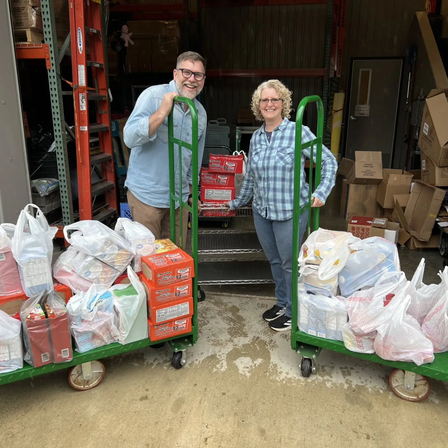 Thank you to @shineinsure for the food donation. They raised money from their Quote-a-thon and then did se shopping for us! Thank you so much!!

#givingback  #cktogetherwecan #foodforall