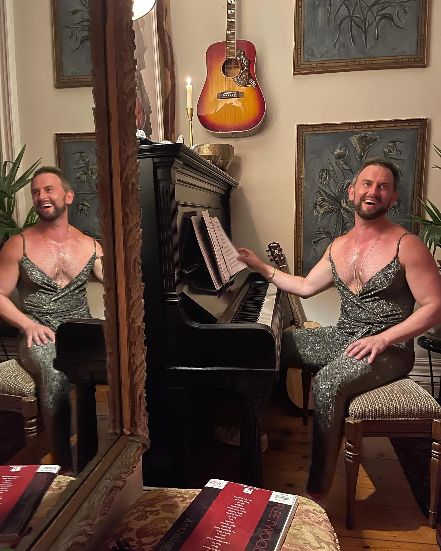 One of the original four cast of Jersey Boys, @danielreichardlife blessing the @stowawaysociety 

We love -