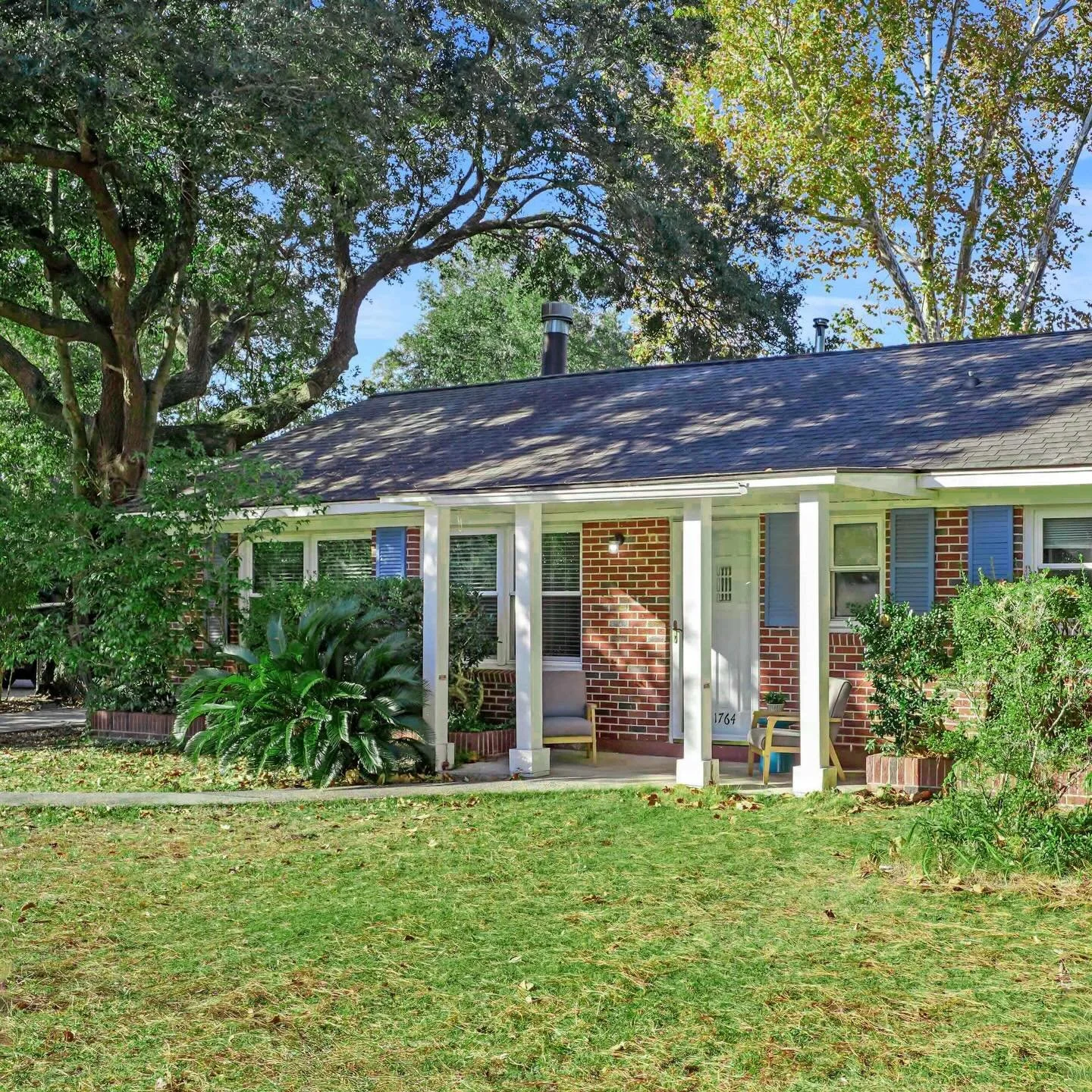 PRICE IMPROVEMENT + OPEN HOUSE SUNDAY 2/1 

If you&rsquo;ve been dreaming of the true James Island lifestyle, this is it!!!

1764 Lady Ashley St. is tucked into the heart of Centerville on a quiet street where you can bike, walk, or golf cart to your