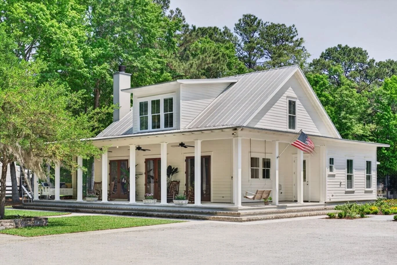 NEW LISTING!🏡

Welcome to 3425 Thundergulch Trail, a beautifully updated Lowcountry farmhouse in Pepper Plantation, Awendaw. 

4 bedrooms | 3.5 baths | 3,263 sq ft + Detached ADU
Thoughtfully updated in 2026.

Set on 2.61 private acres, this propert