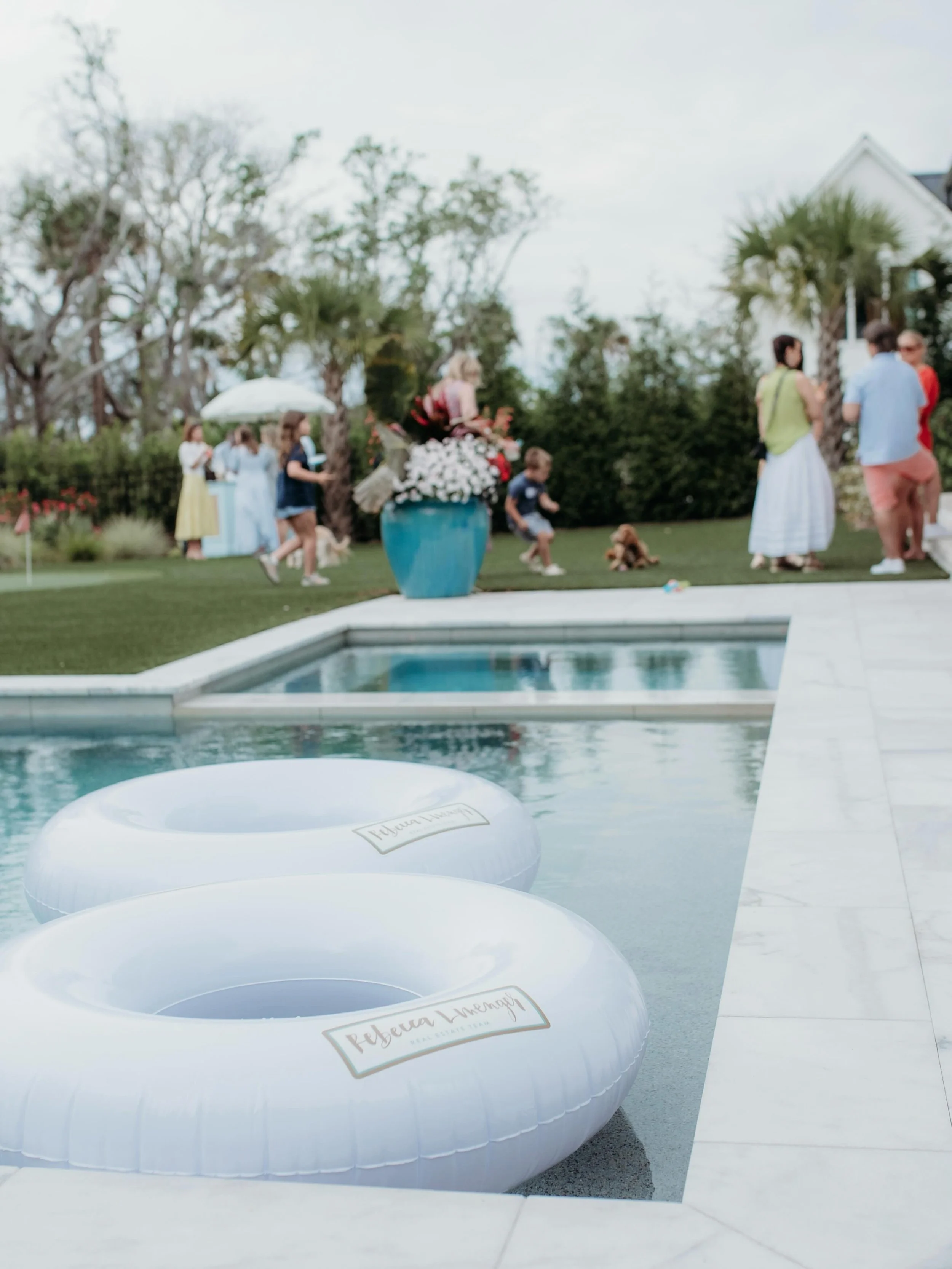 the little details are what turn a gathering into an experience! 

a few more moments from our client event back in April, from the thoughtfully styled touches to the conversations shared throughout the evening, every element played a part in making 
