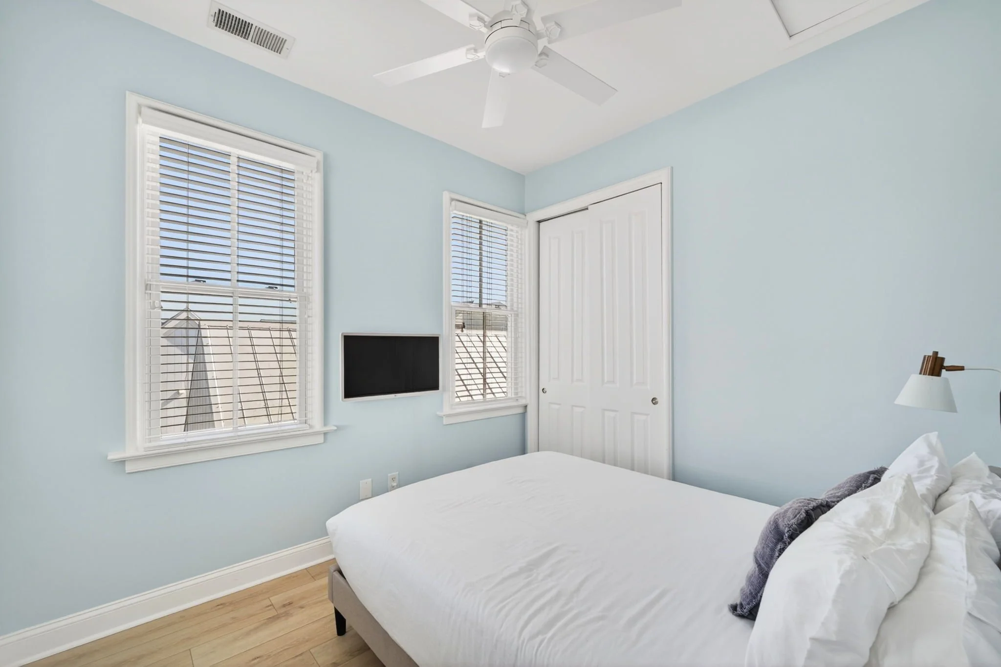 18-web-or-mls-RP202941.jpg