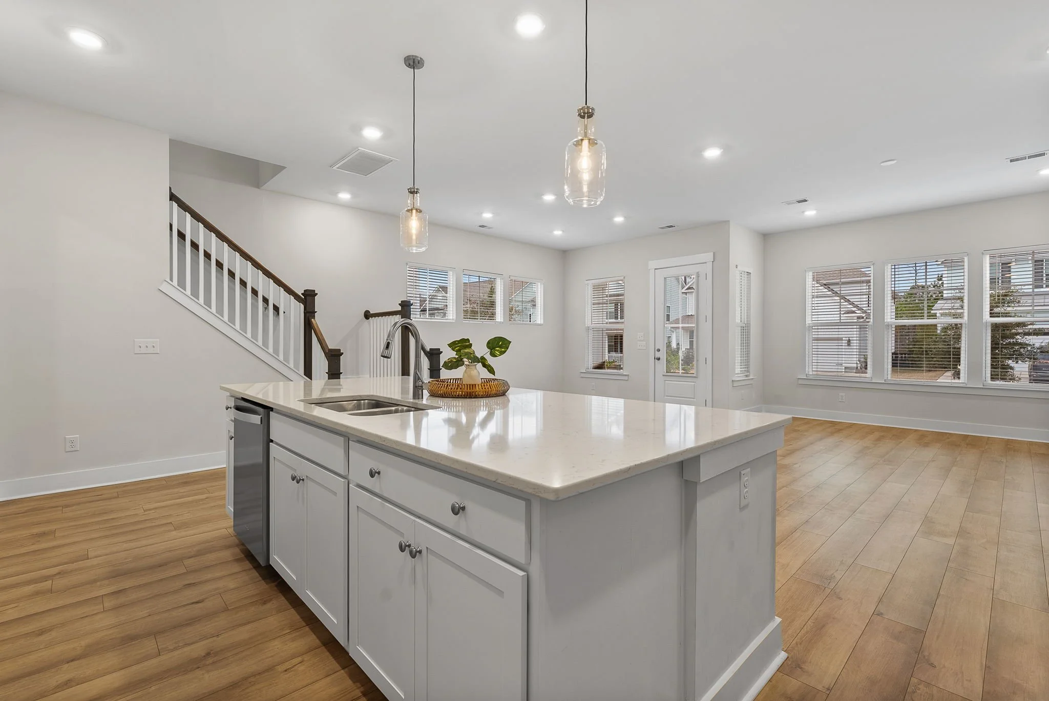 22-web-or-mls-Barclay Media Co -19.jpg