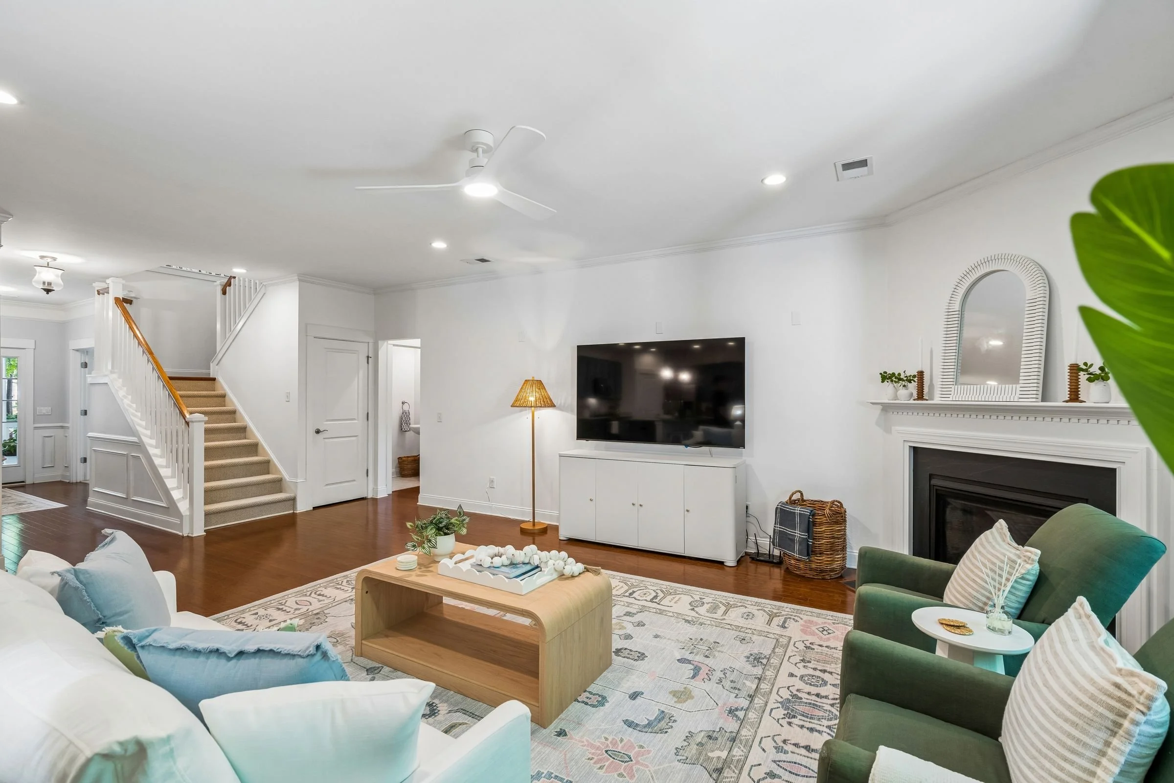 217PresidentCir-KeenEyeMarketing-019.jpg