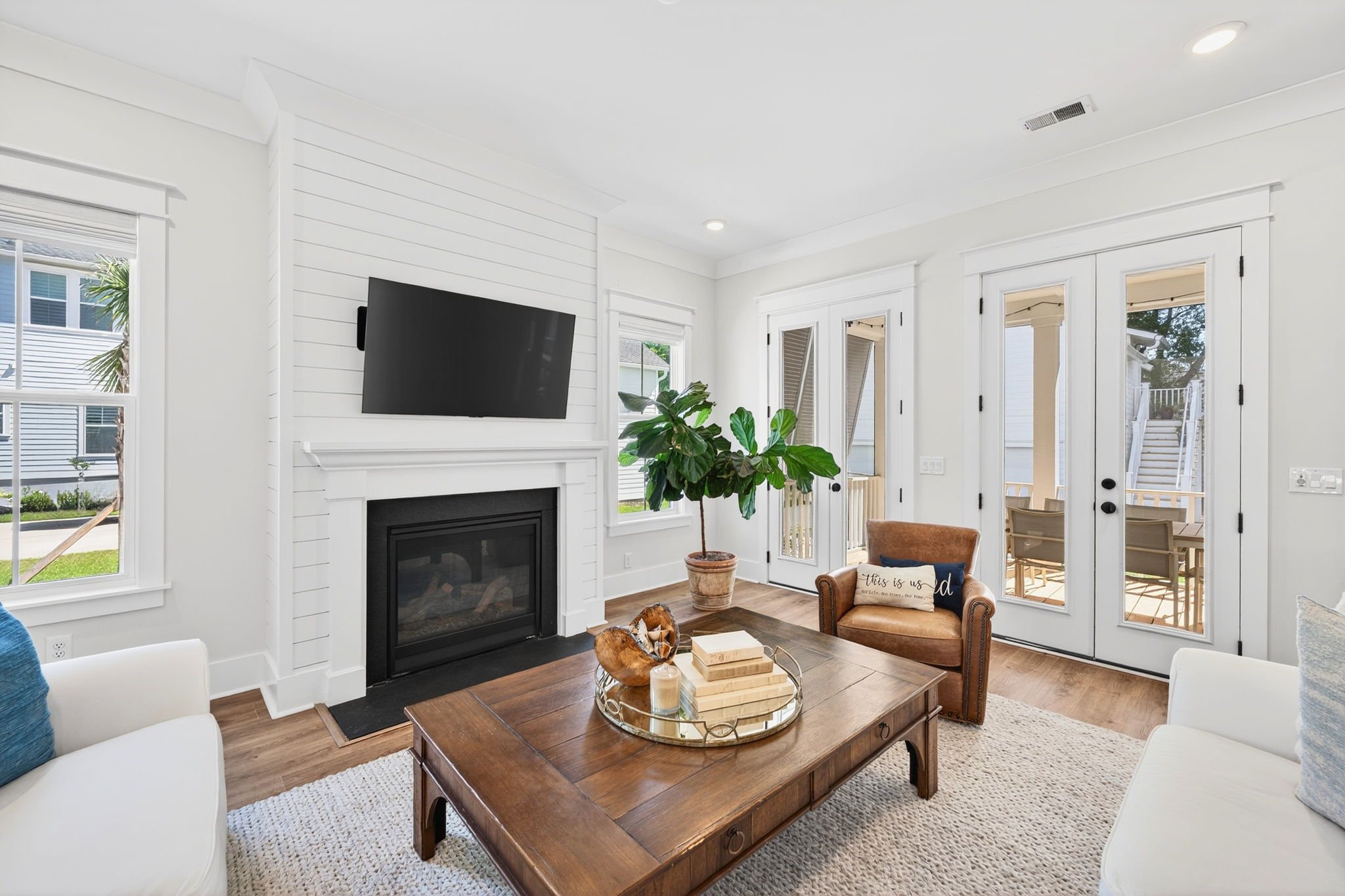 25-web-or-mls-RP203608.jpg
