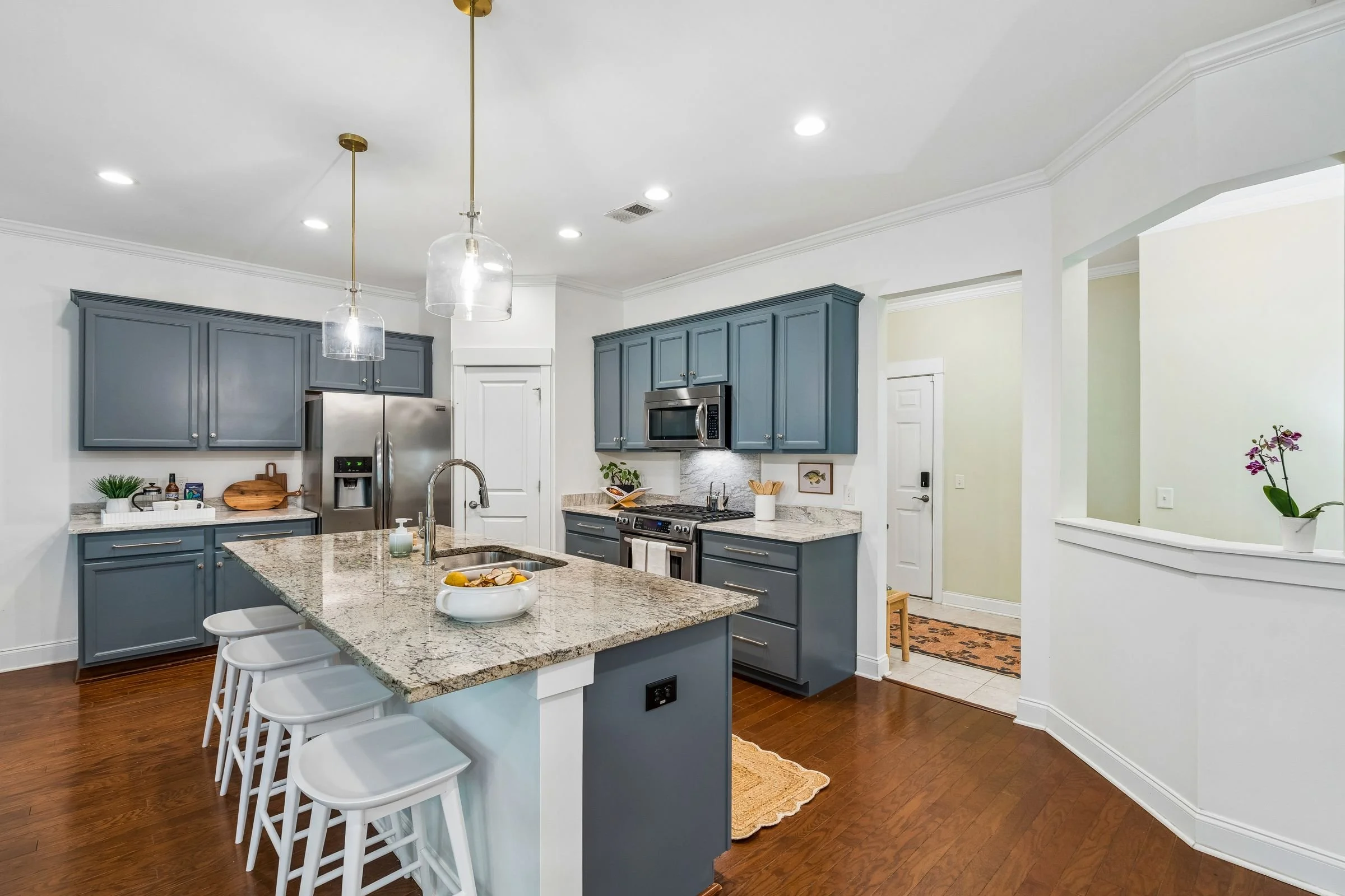 217PresidentCir-KeenEyeMarketing-031.jpg