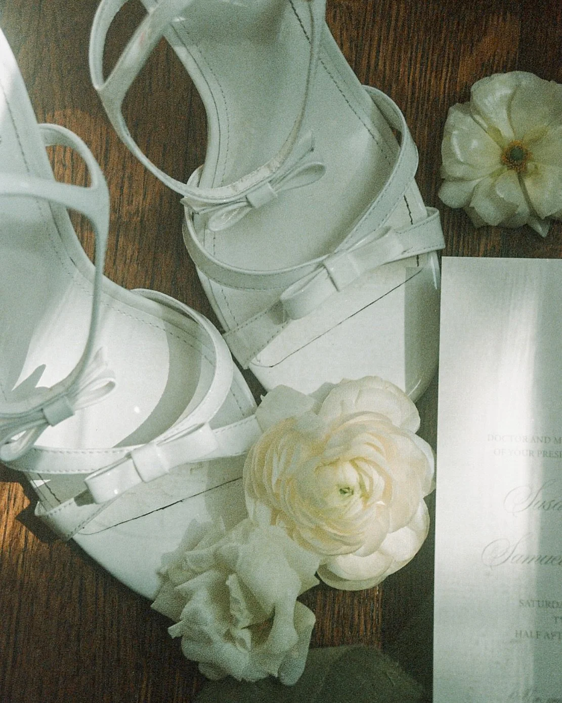 Little details from Susanna&amp;Sam&rsquo;s wedding day on film 🎞️