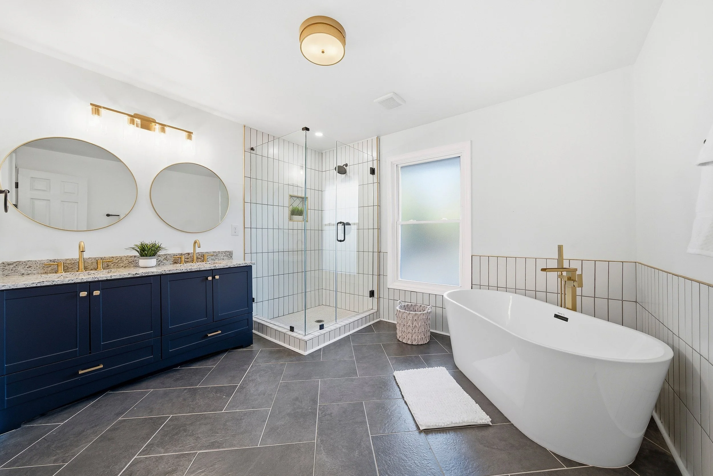 6500ShannonloreDrSouthFulton080 bathroom.jpg