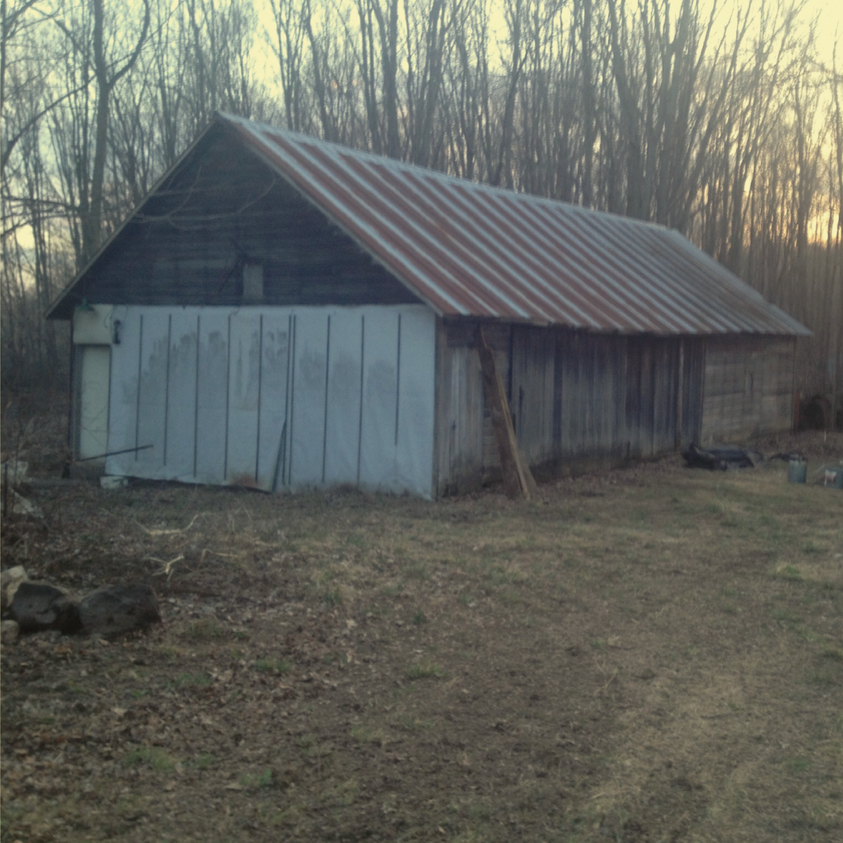 crazy-old-barn.png