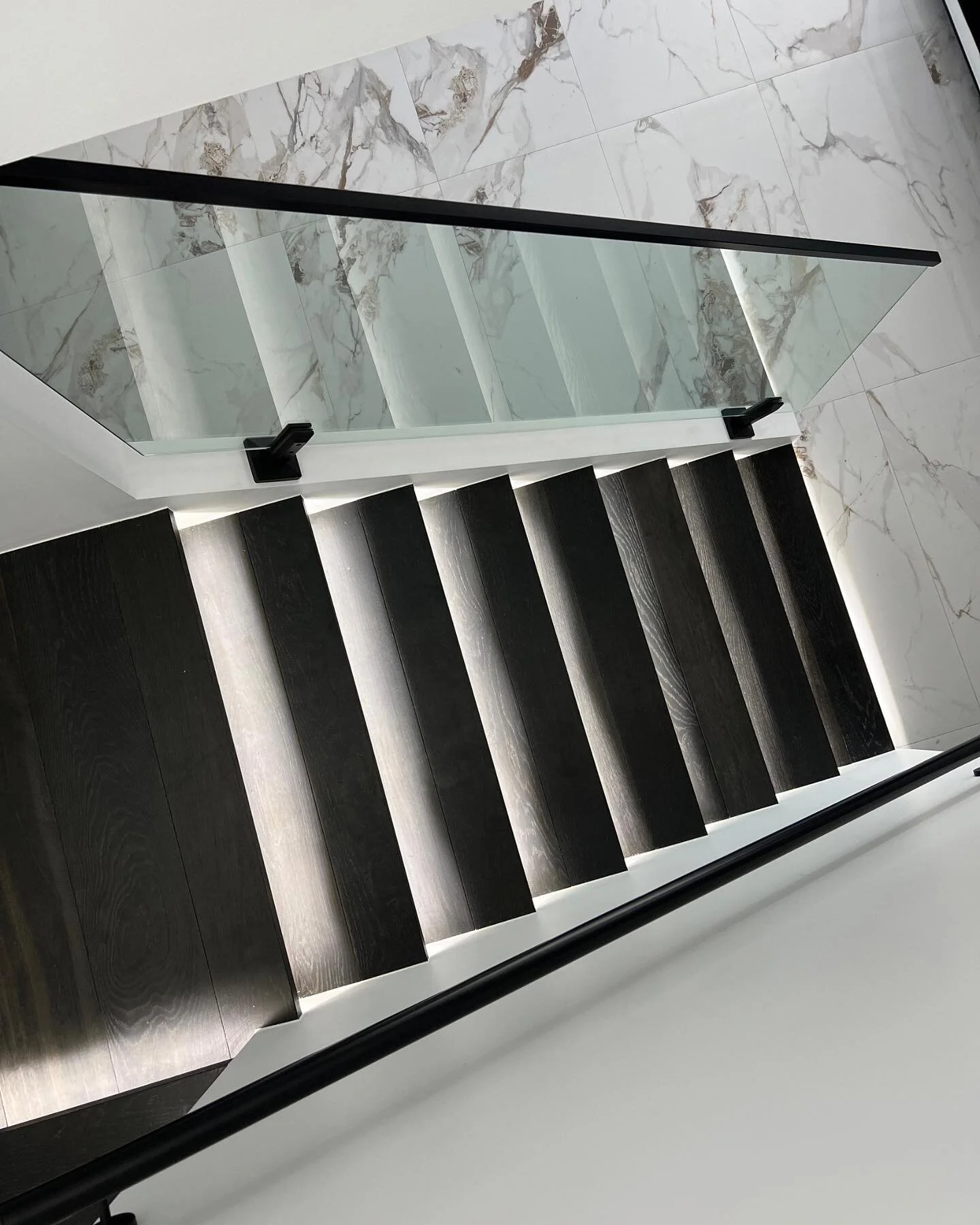 Illuminated staircase for that extra oomph ✨