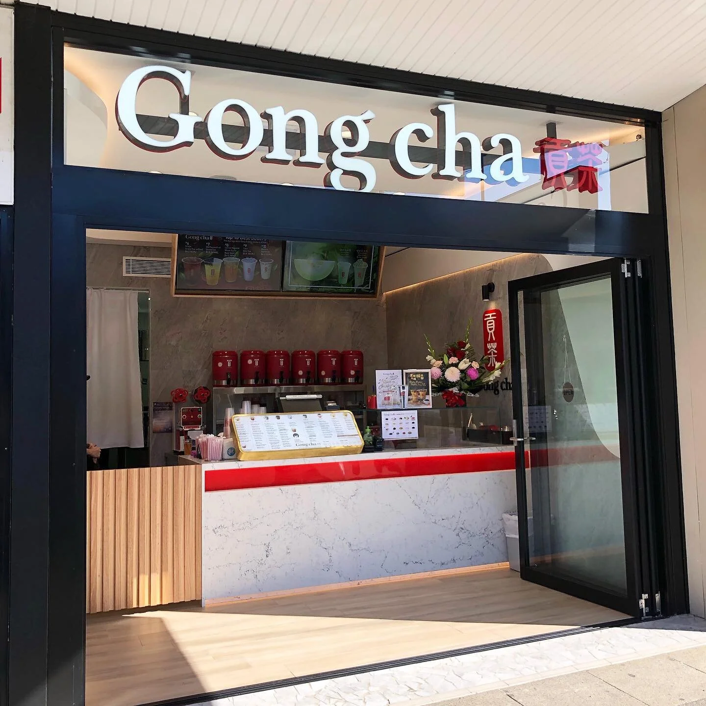 Complete shop fit out for @gongchariverwood. Swipe 👉🏼 to see the before!