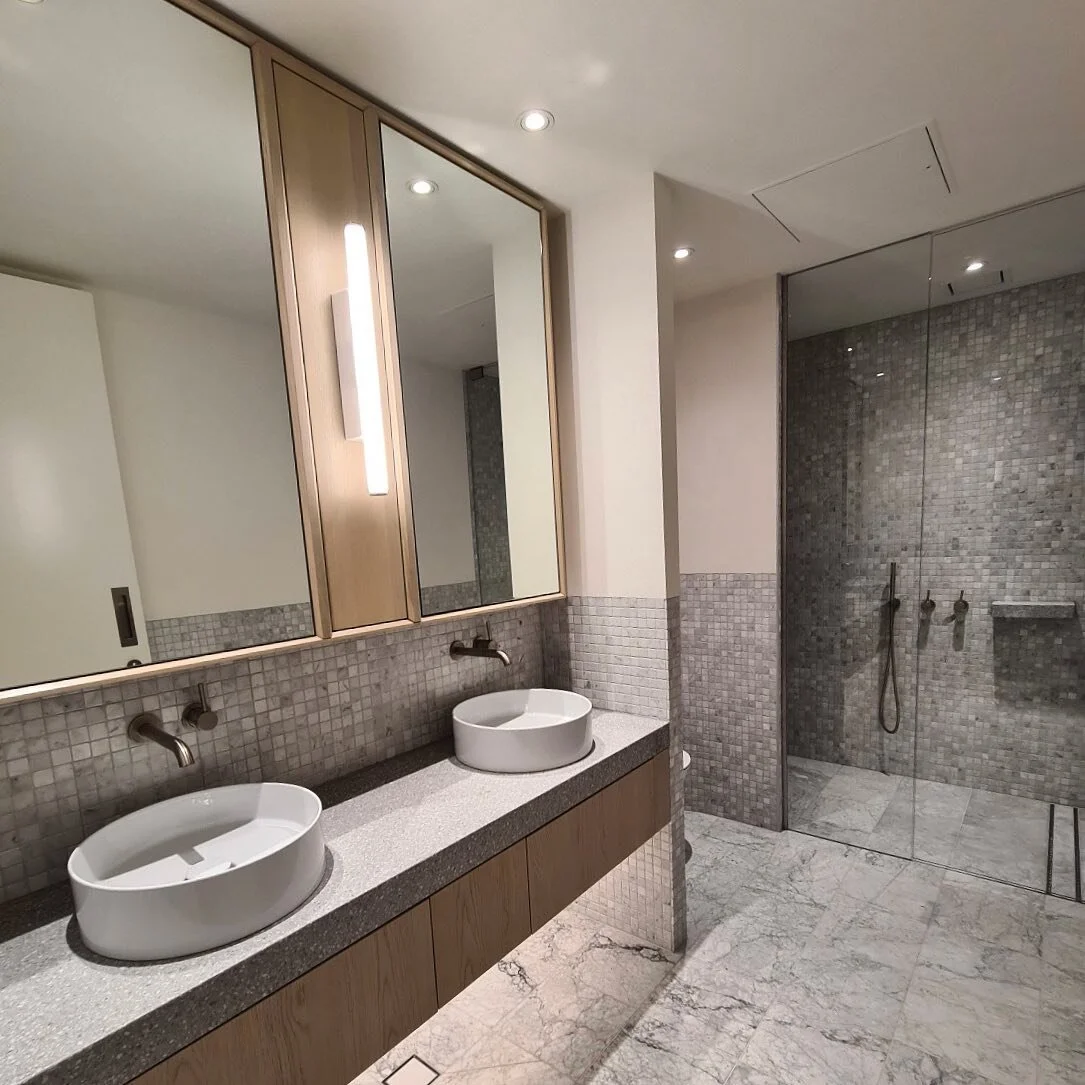 Bathroom goals 😍

We used Carrara marble with a touch of timber veneer for our Pyrmont project, what do you think?

#construction #sydneyconstruction #sydneybuilders #bathroom #carraramarble #natrualstone #doublevanity #brushednickel #mosaictile