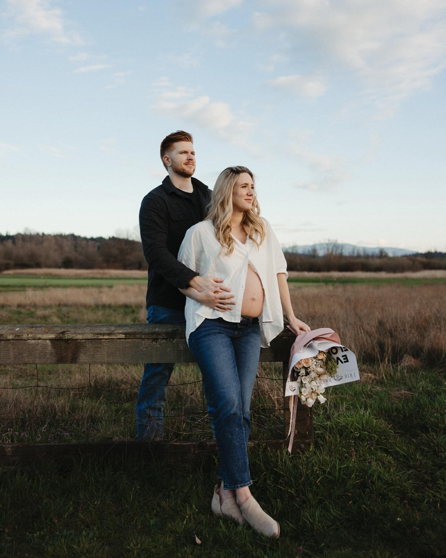 Couldn&rsquo;t resist sharing more of these sweet springtime moments! It&rsquo;s your sign to always, ALWAYS say yes to maternity photos! 💐