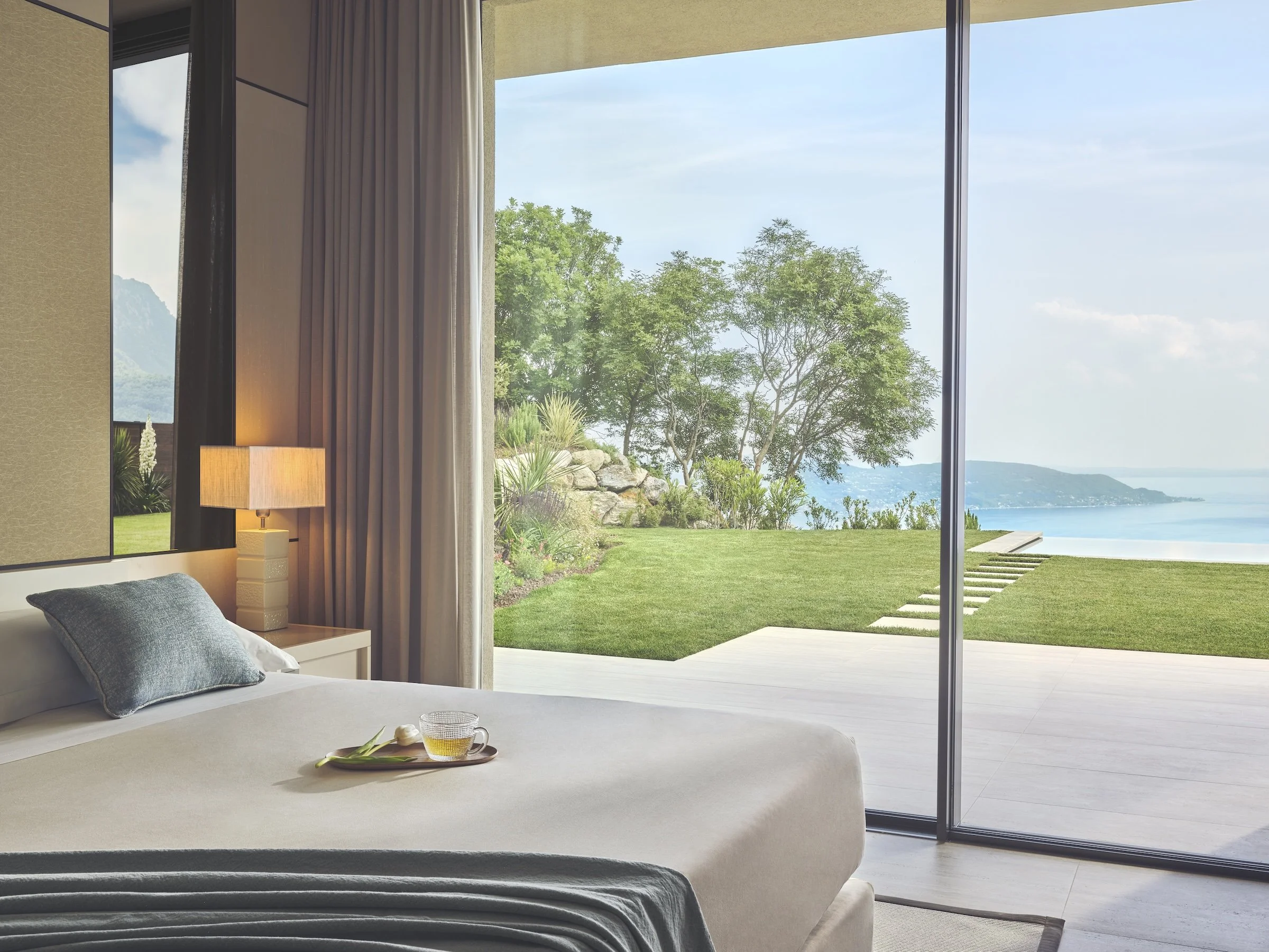 Lefay_Ville_Garda_Bedroom_vista_5.jpg