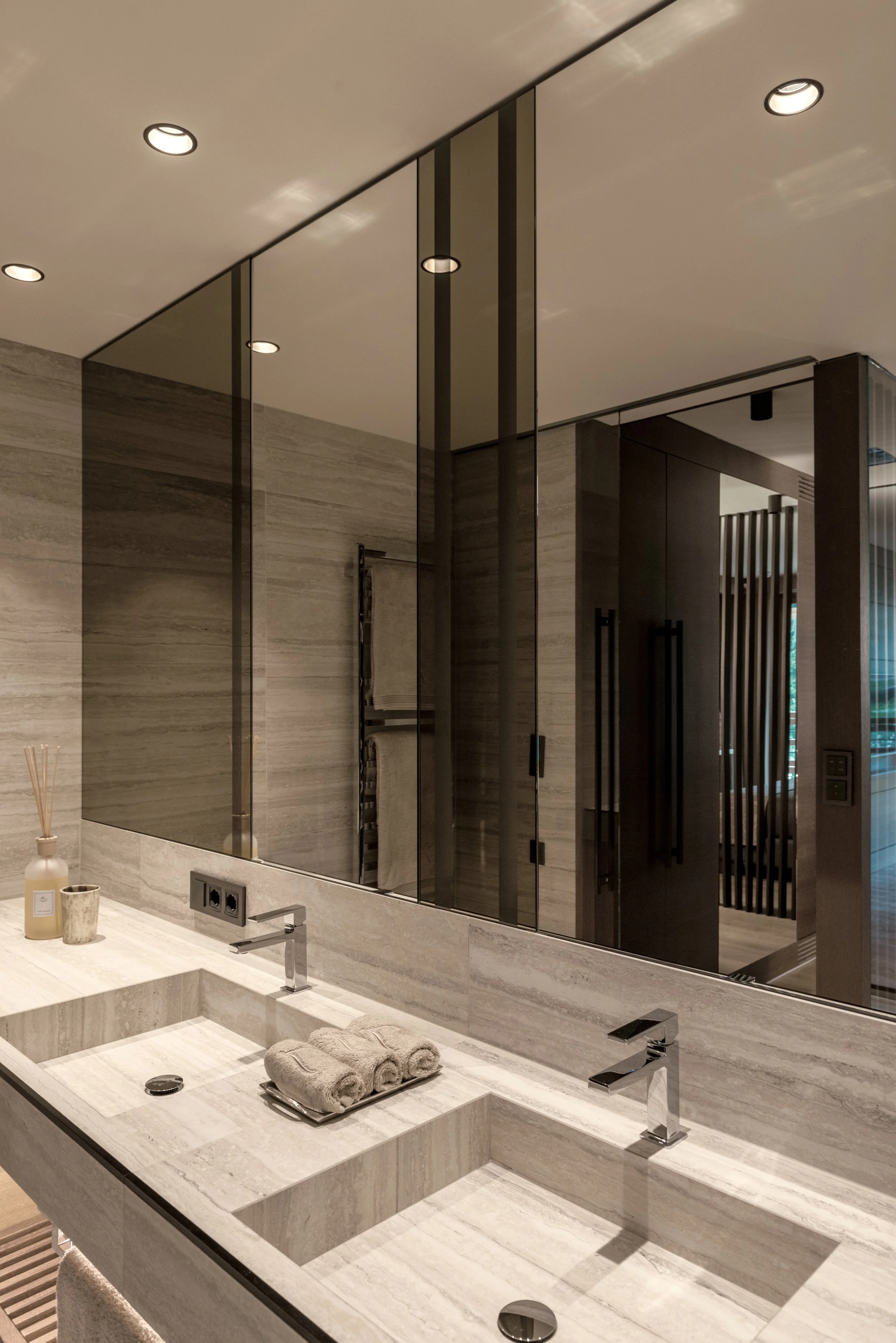 13_BAGNO OSPITI VERTICALE.jpg